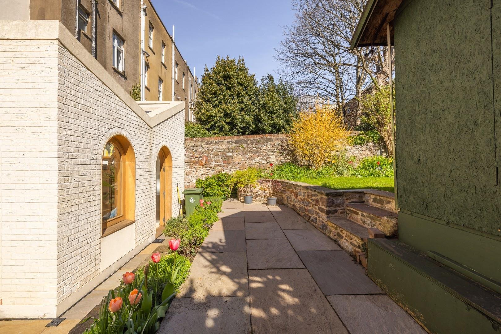 Aberdeen road cotham 34602077 char9736