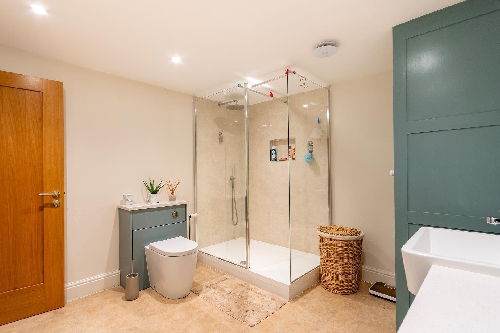 Alpha road southville 33866946 4 a2 rsv bathroom a