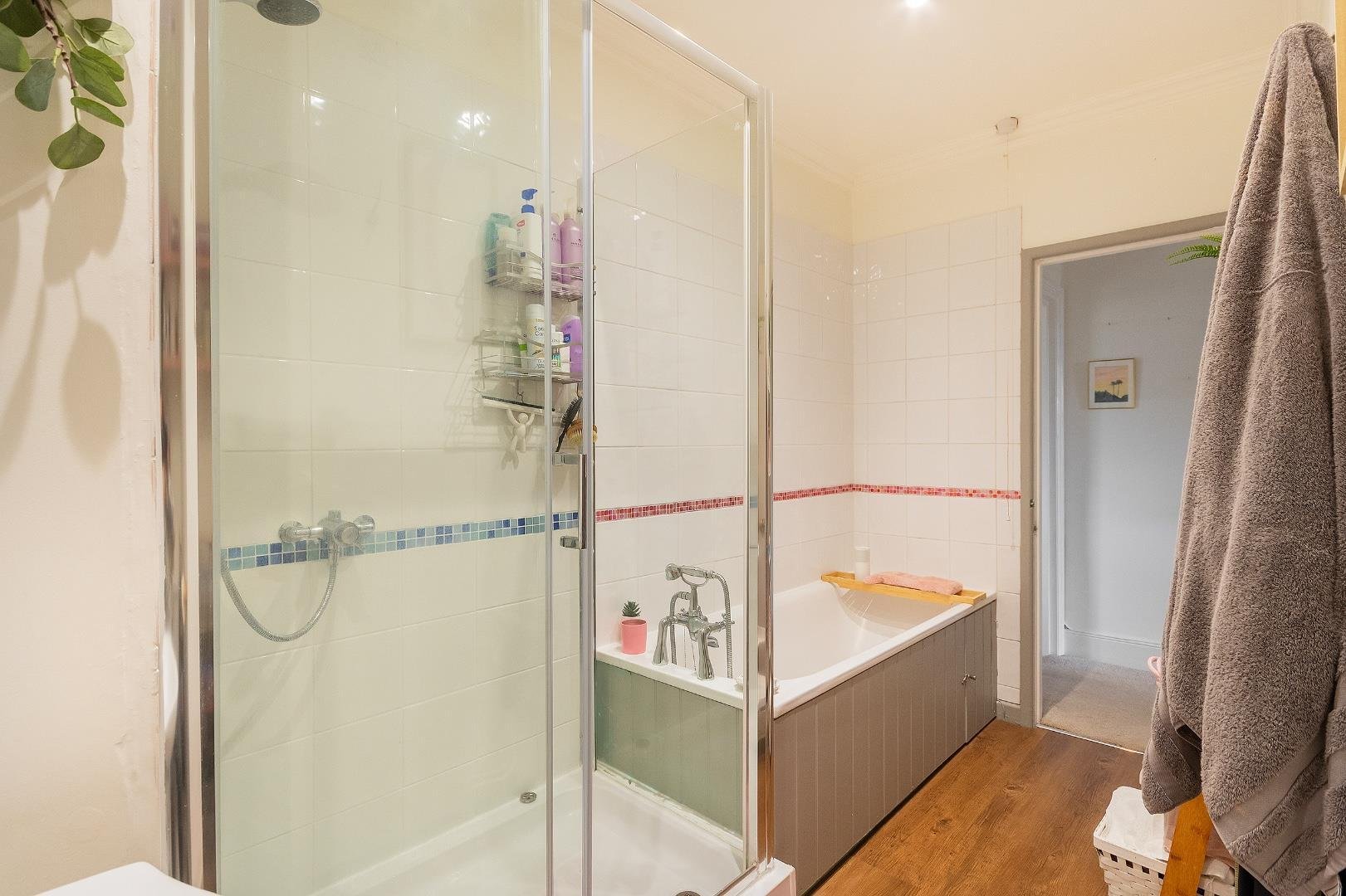 Ambra vale west cliftonwood 34752813 u1 m3 avwcd bathroom a