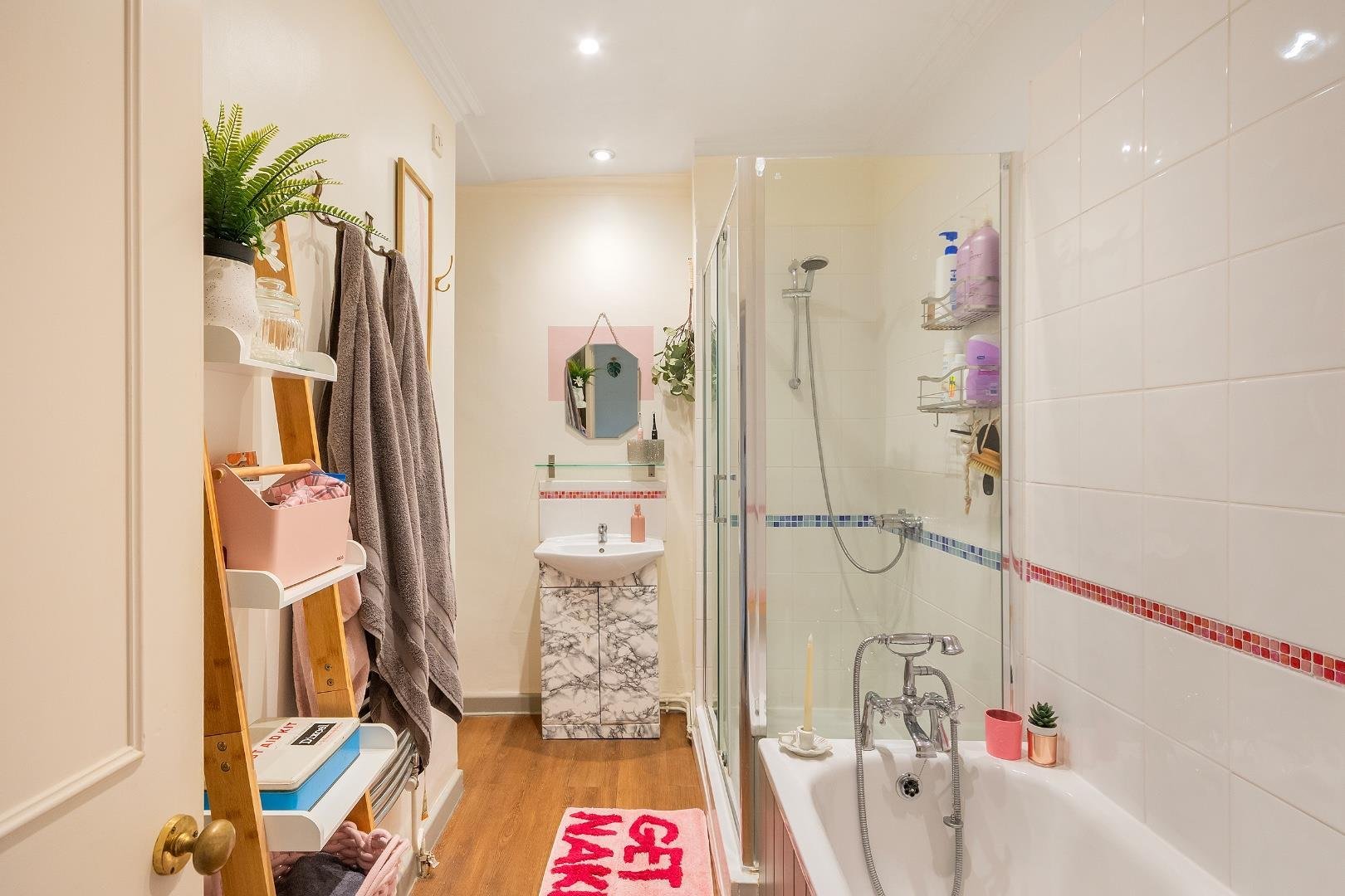 Ambra vale west cliftonwood 34752813 u1 m3 avwcd bathroom c