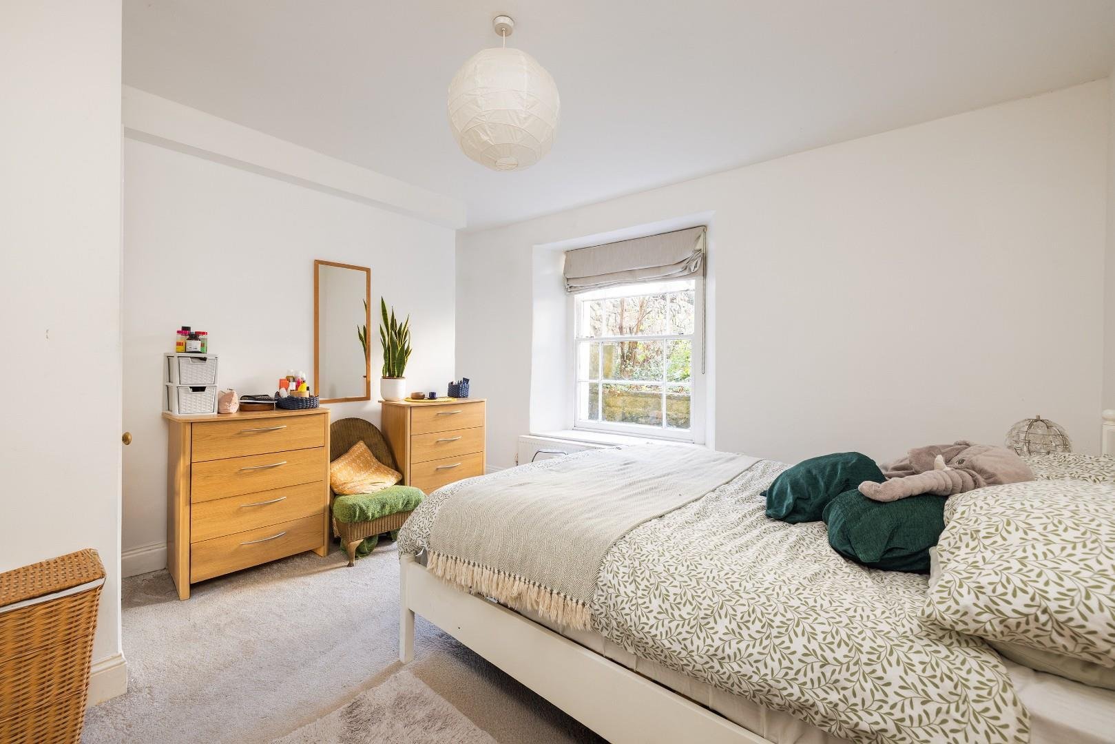 Ashgrove road redland 34369910 char0026