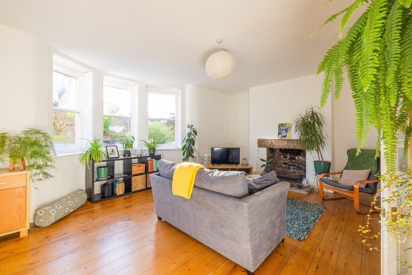Ashgrove road redland 34369910 char0061