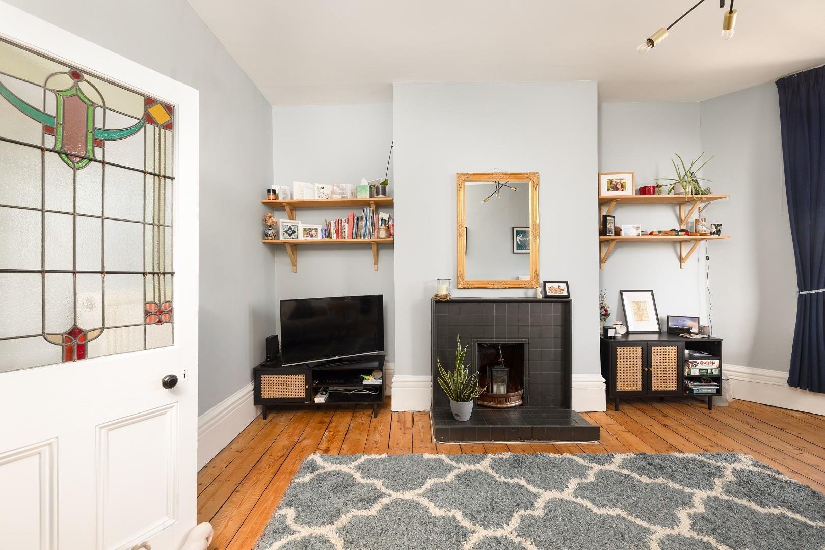 Ashley hill montpelier 34574097 char8572