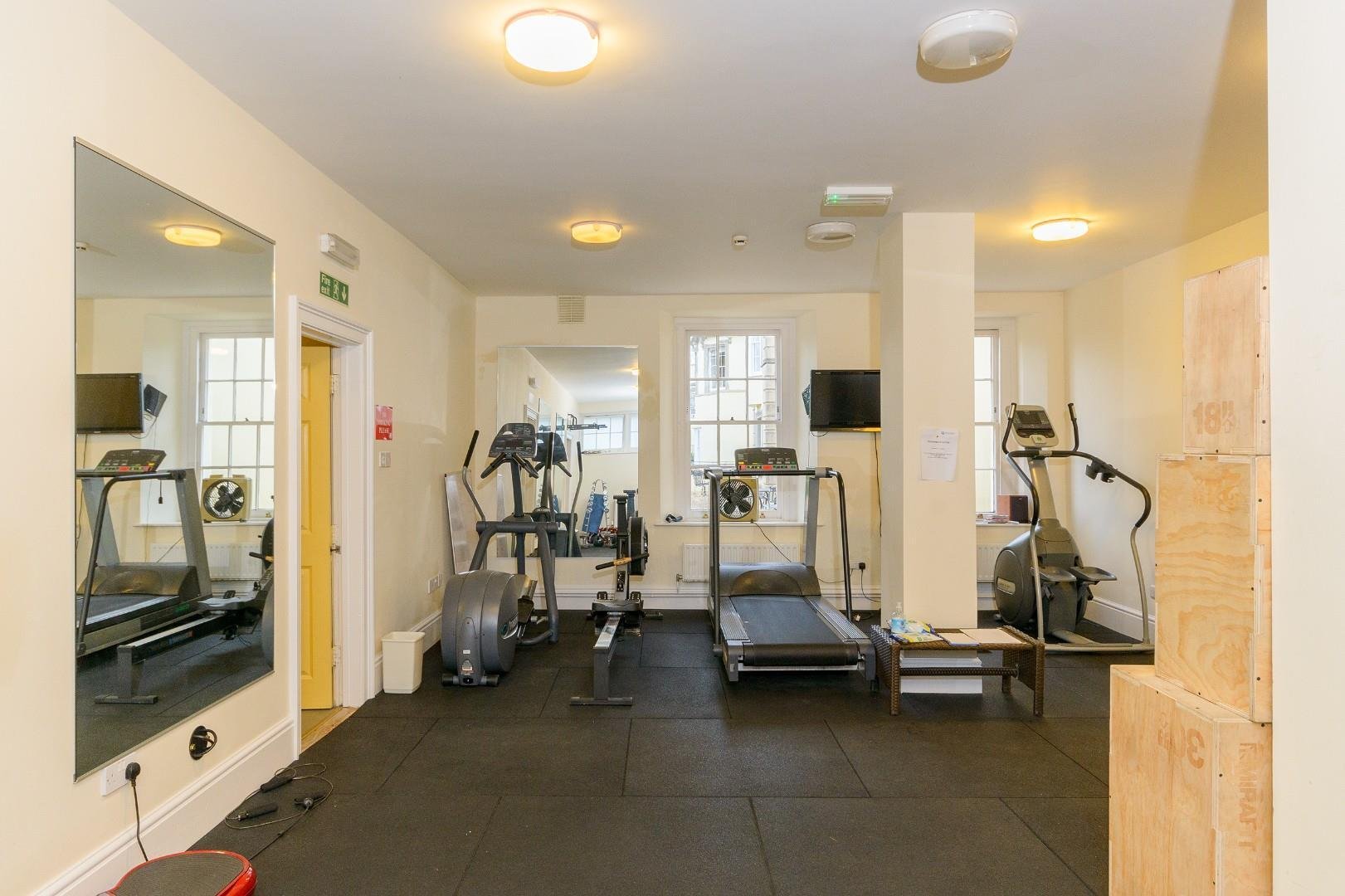 Bath road brislington 34815851 ronamfl22 gym a