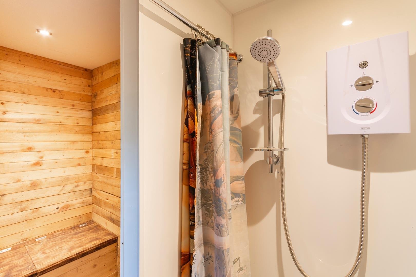 Birdwell road long ashton 31960943 daorllewdrib92 eco cabin b
