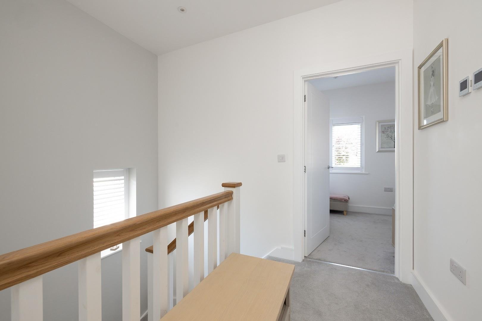 Blackhorse place mangotsfield 33258113 cd7 a1828