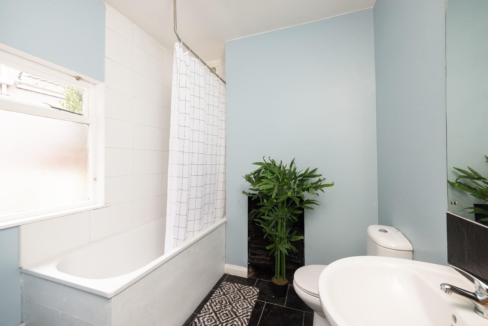 Bower ashton terrace ashton 34370053 char5297