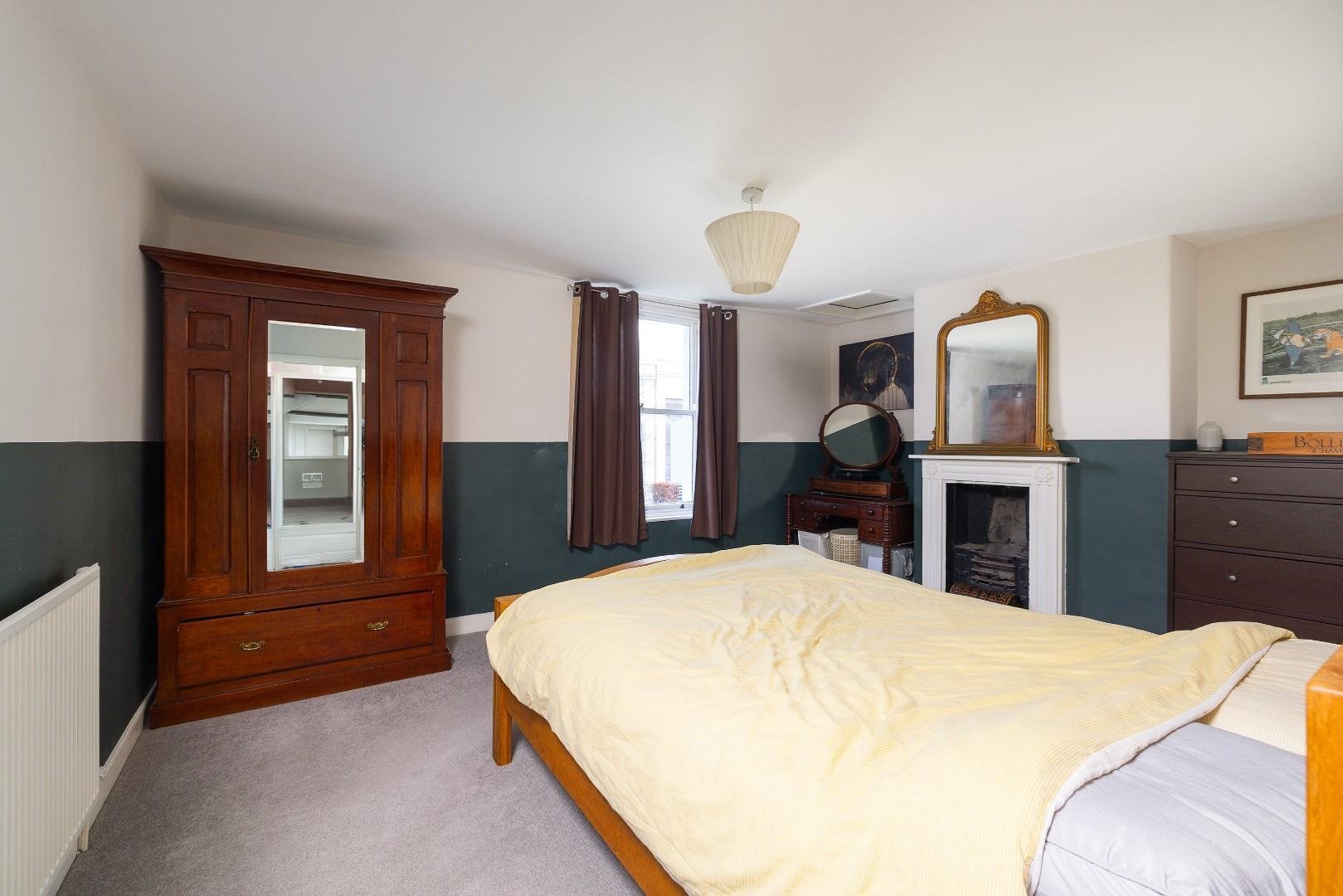 Bower ashton terrace ashton 34370053 char5337