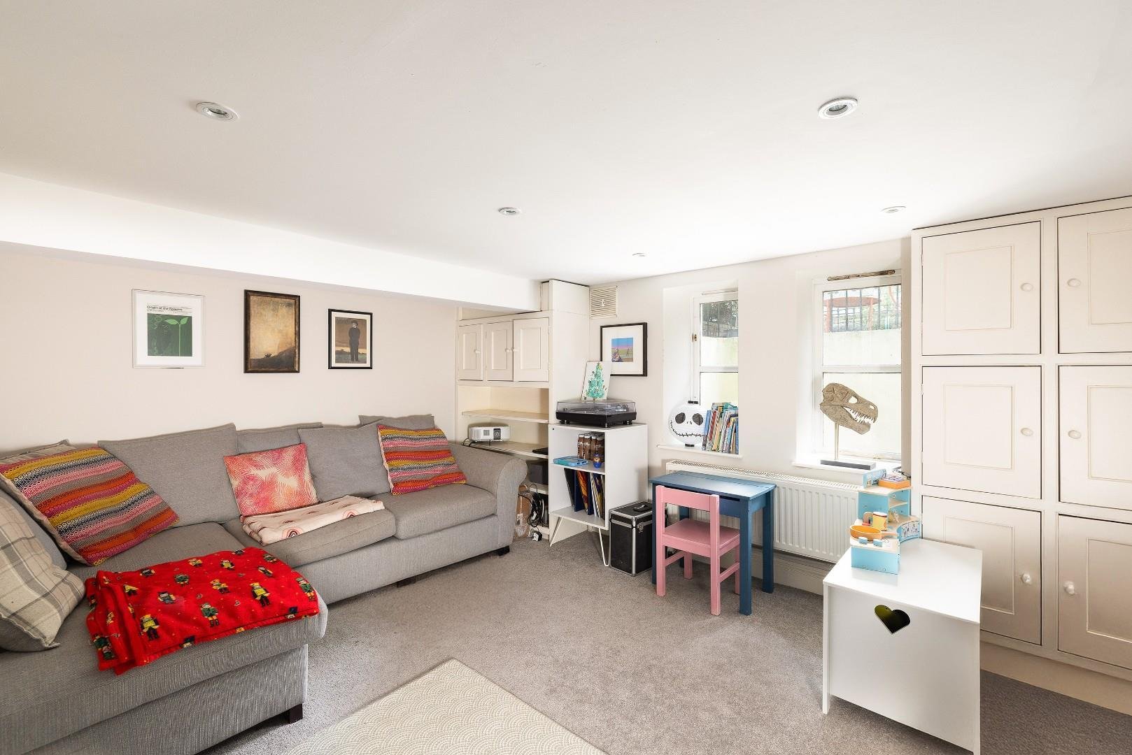 Bower ashton terrace ashton 34370053 char5352