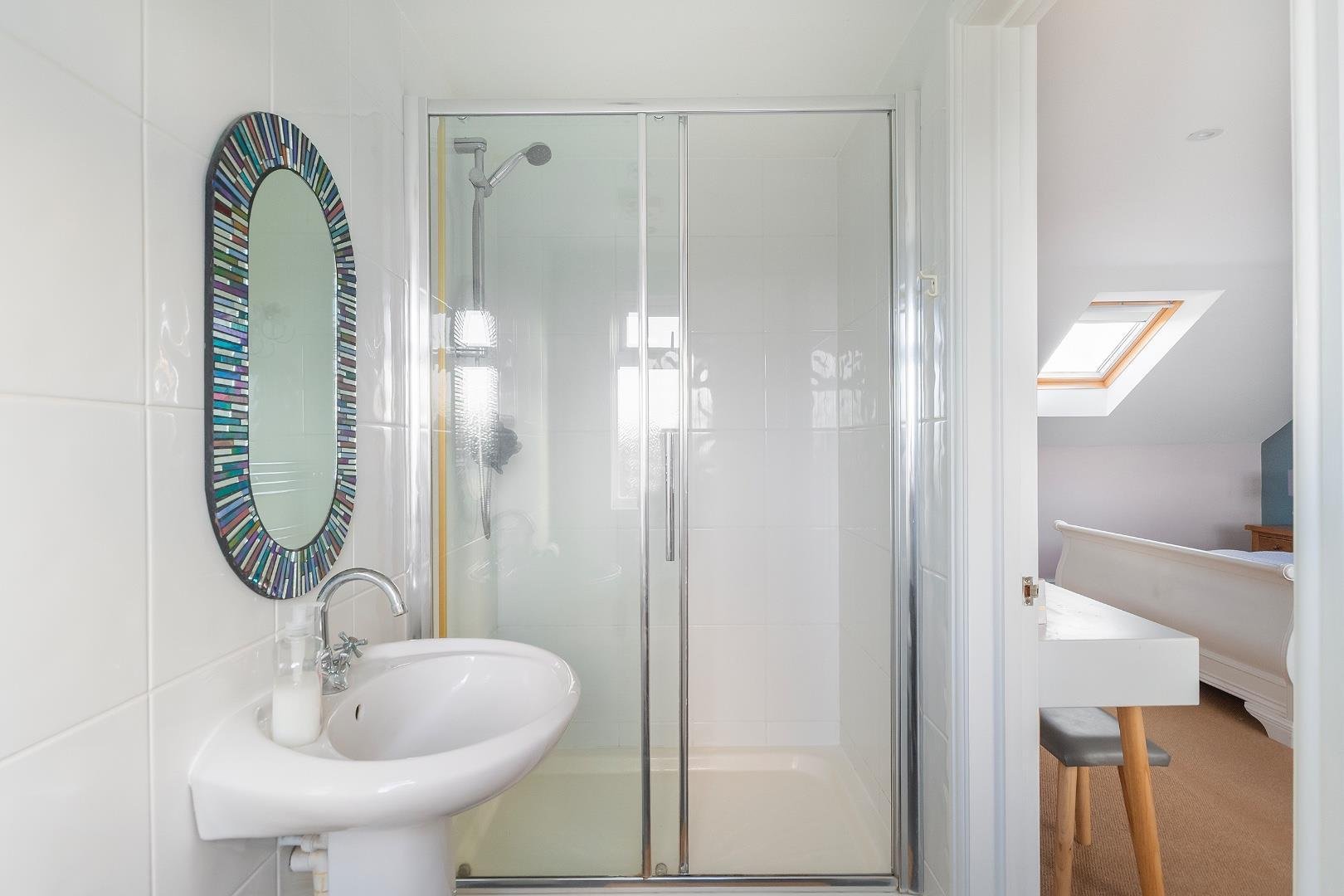 Bromley heath road downend 34356644 1 b2 h9 rdd ensuite a