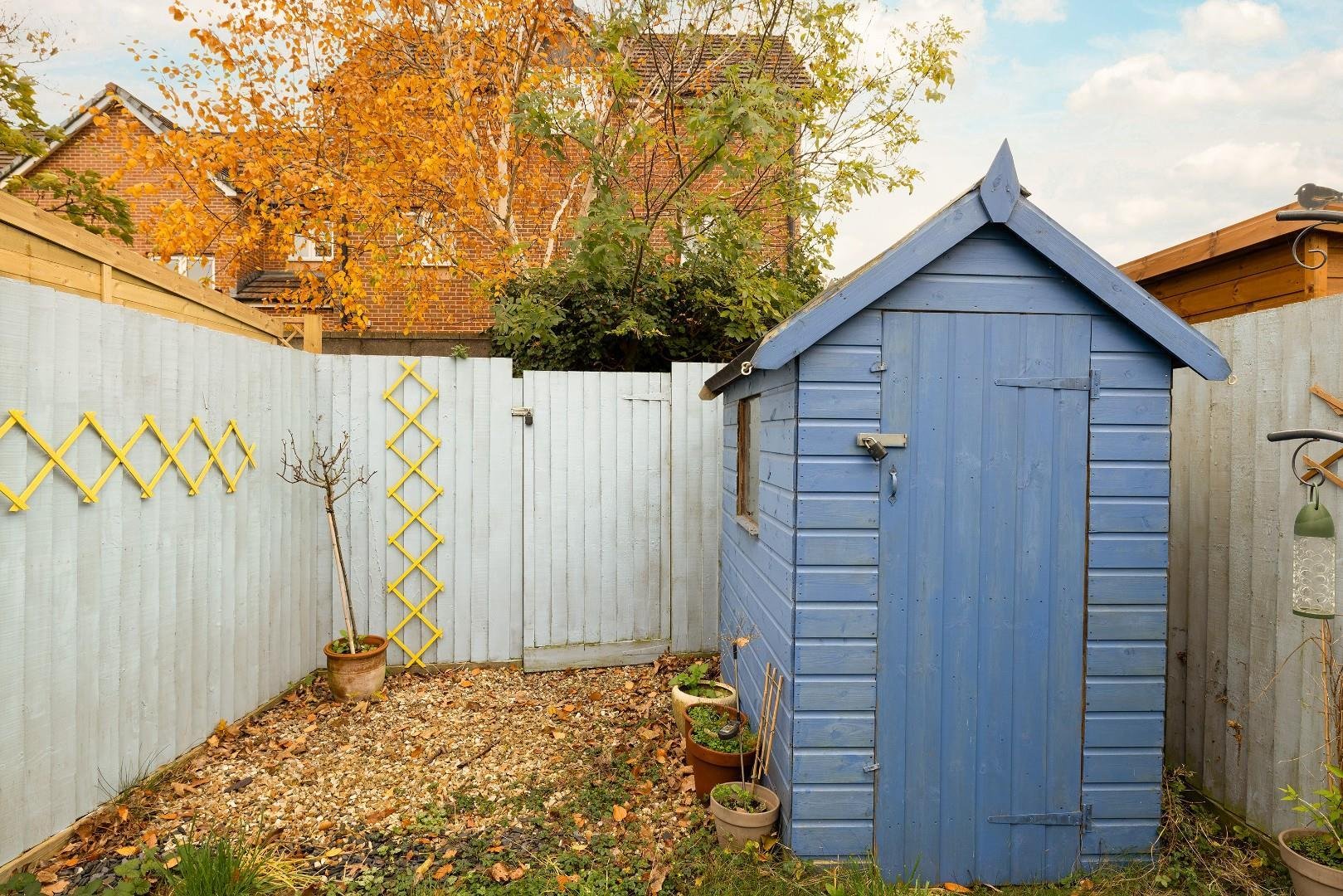 Brook road fishponds 34358913 char8597