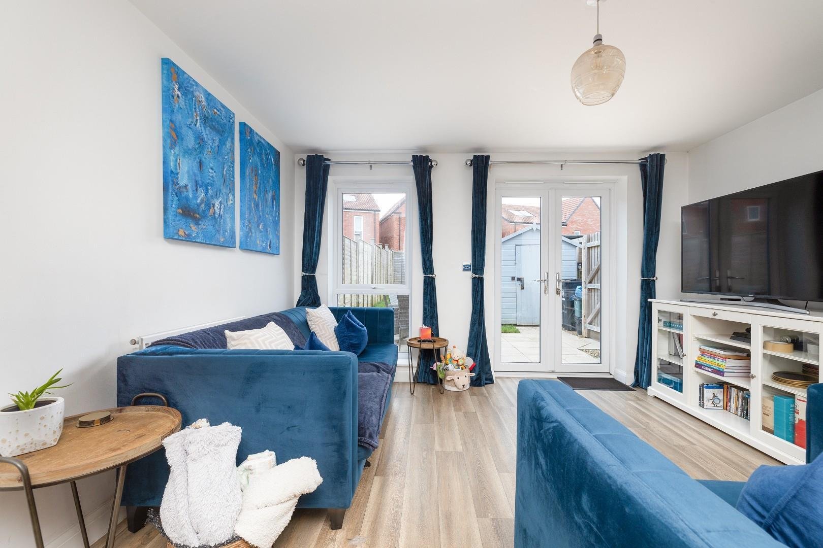 Casey close knowle 33625963 cd7 a0505
