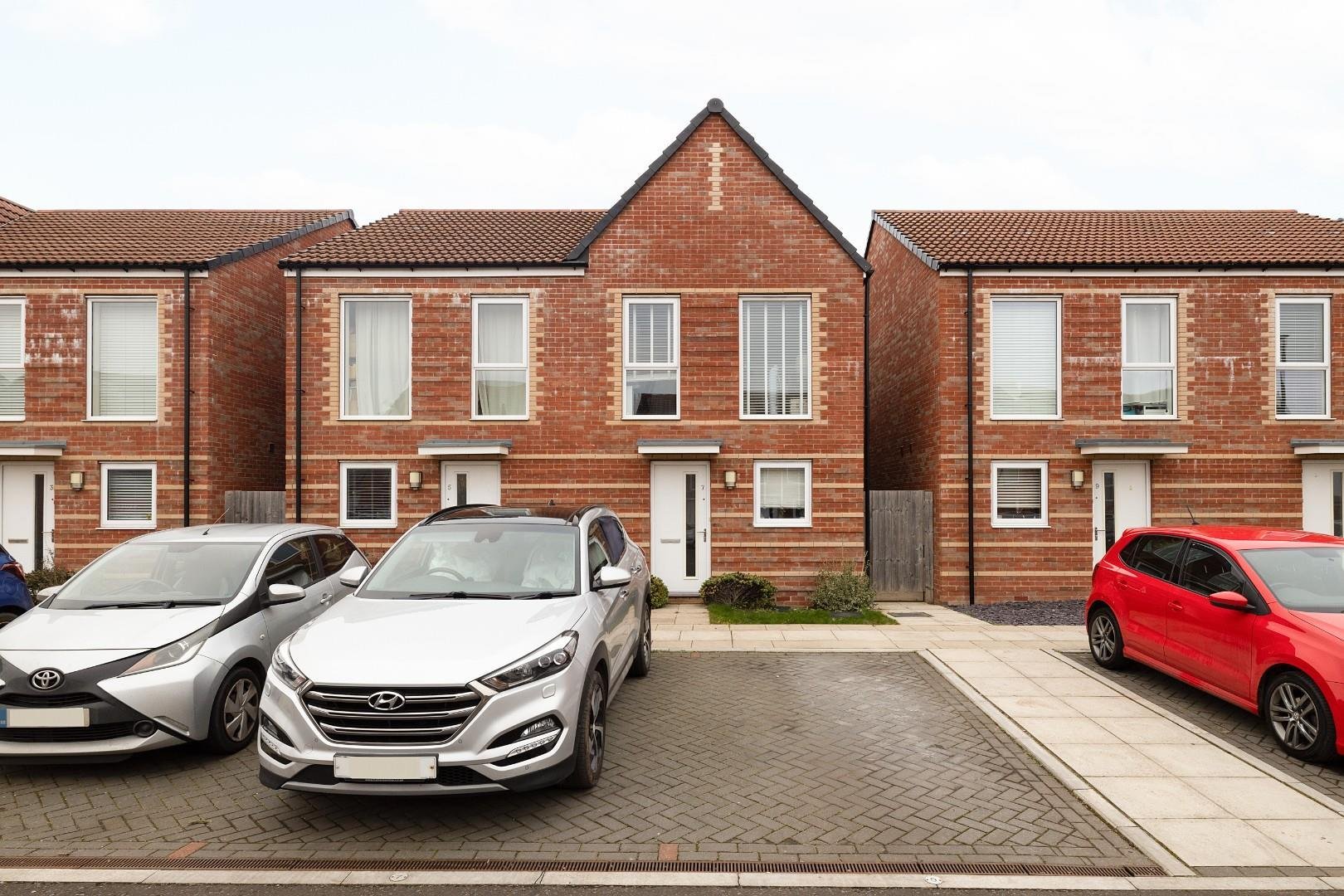 Casey close knowle 33625963 cd7 a0538