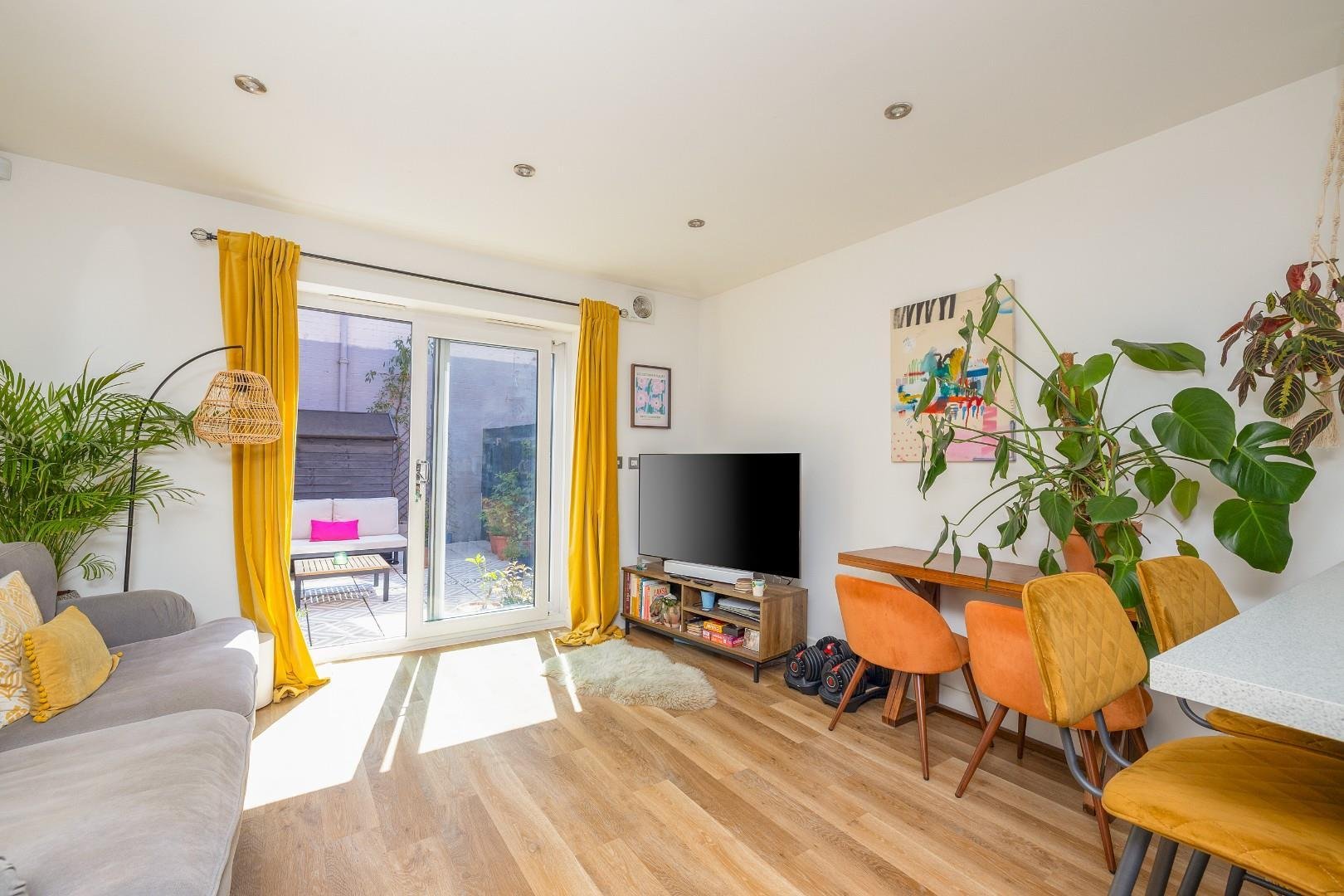 Catherine mead street southville 33865808 cd7 a8009