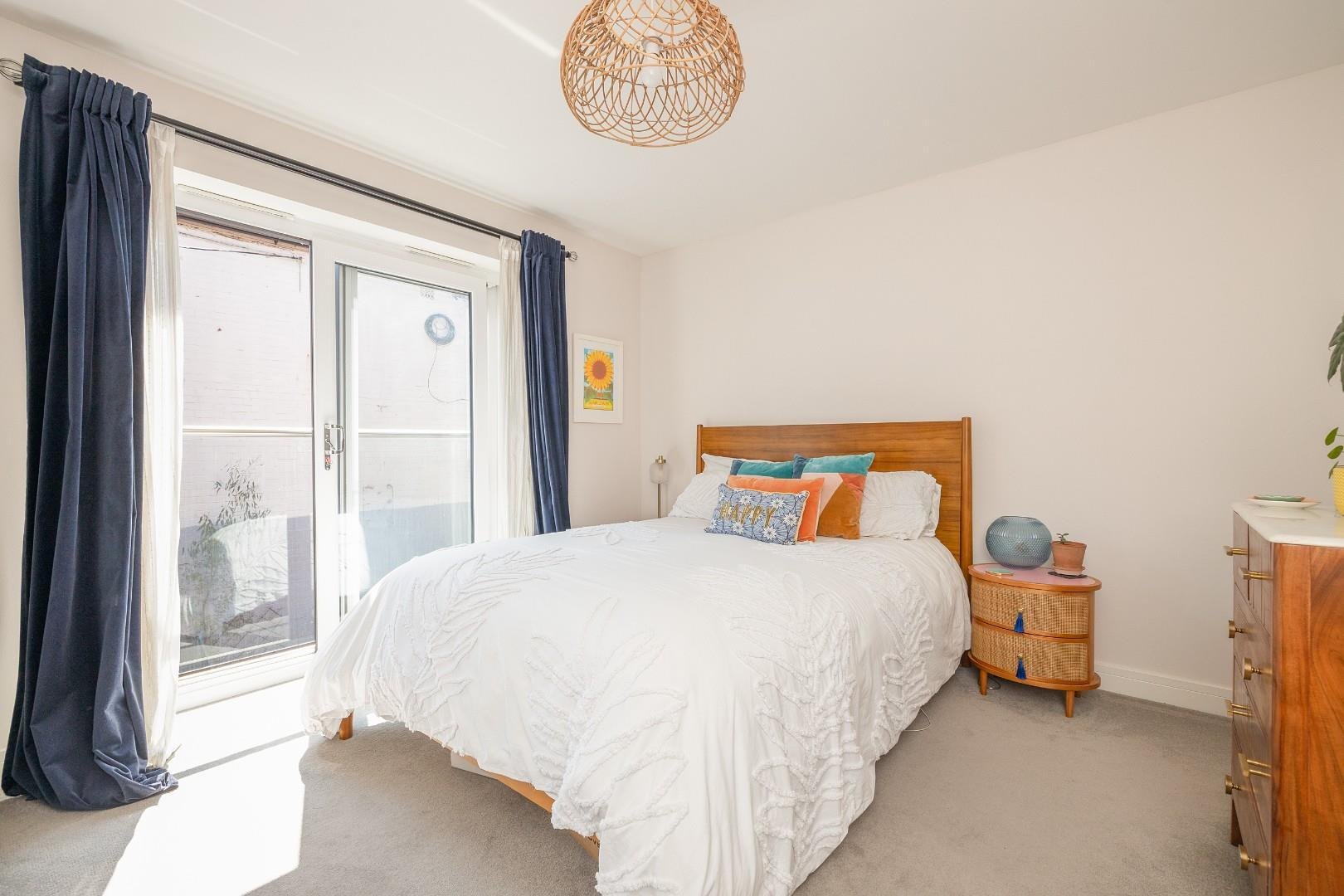 Catherine mead street southville 33865808 cd7 a8034