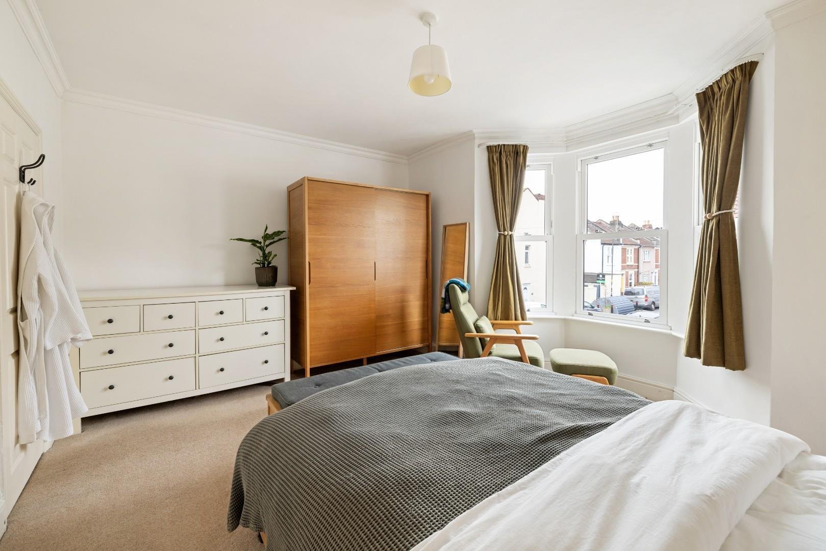 Chessel street bedminster 34799035 char7837