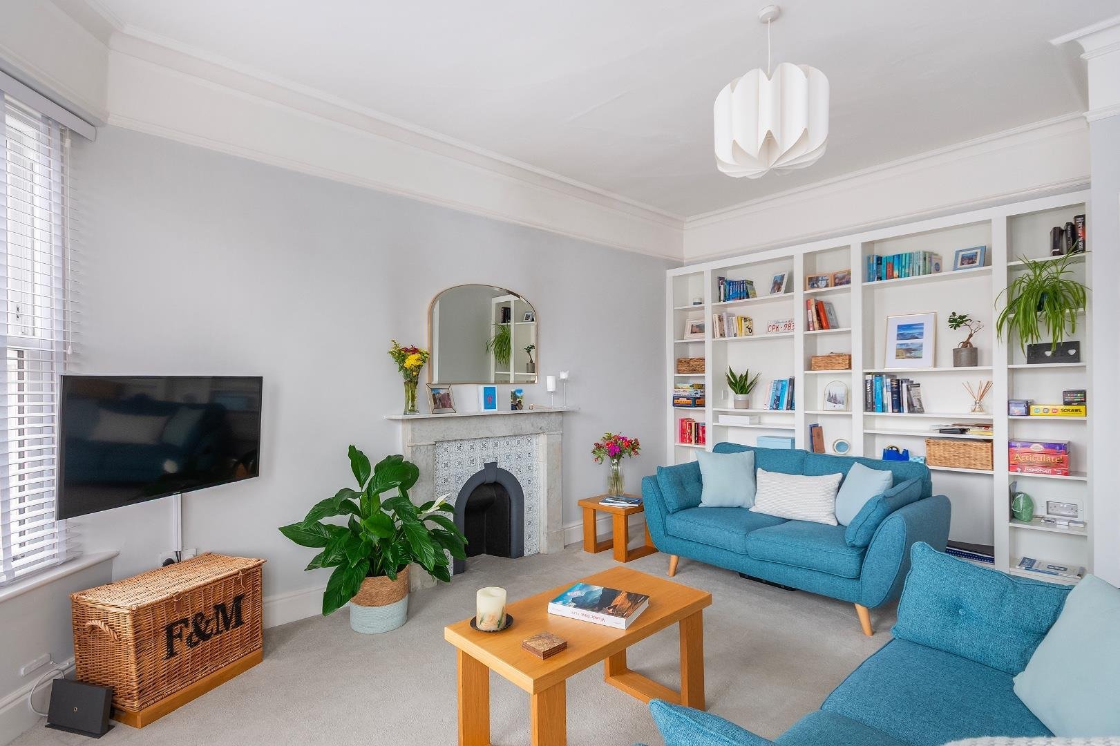 Chesterfield road st andrews 33800593 f1 f0 f1 crsa living room a