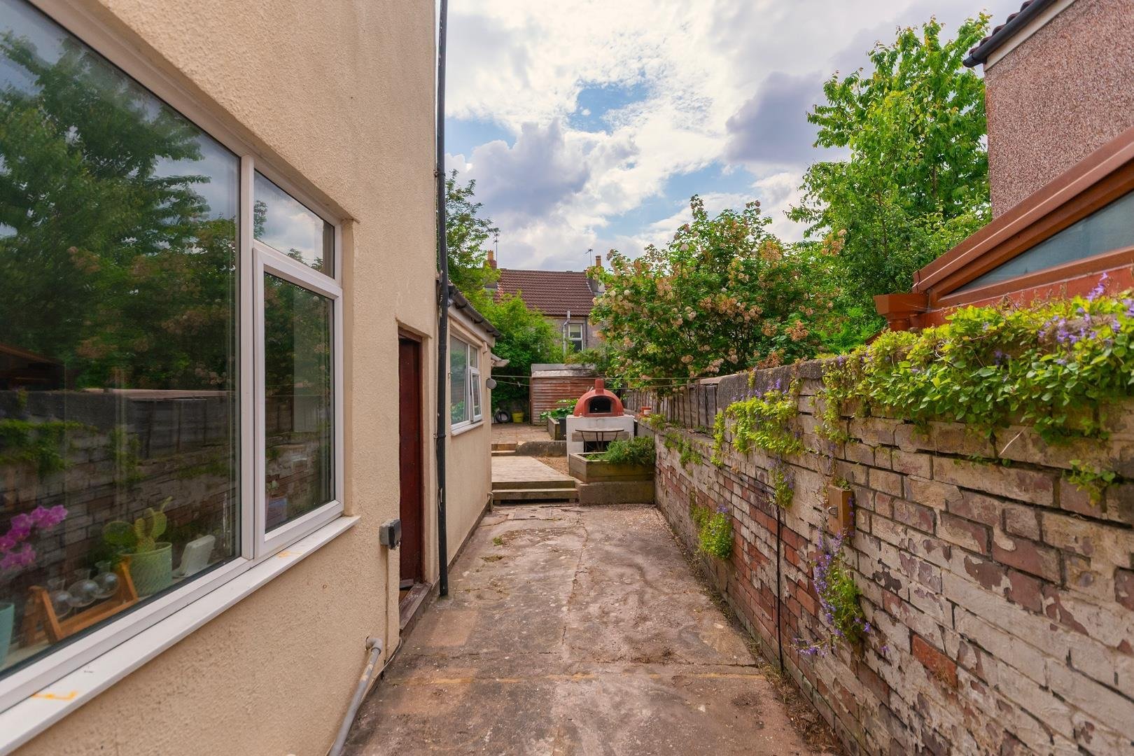 Clare road easton 33889836 0 c6 ren external g