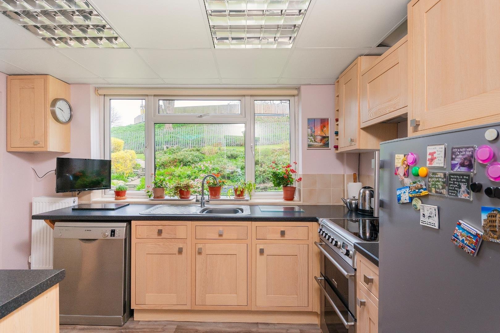 Clare road kingswood 34570987 3 c1 rkd kitchen c