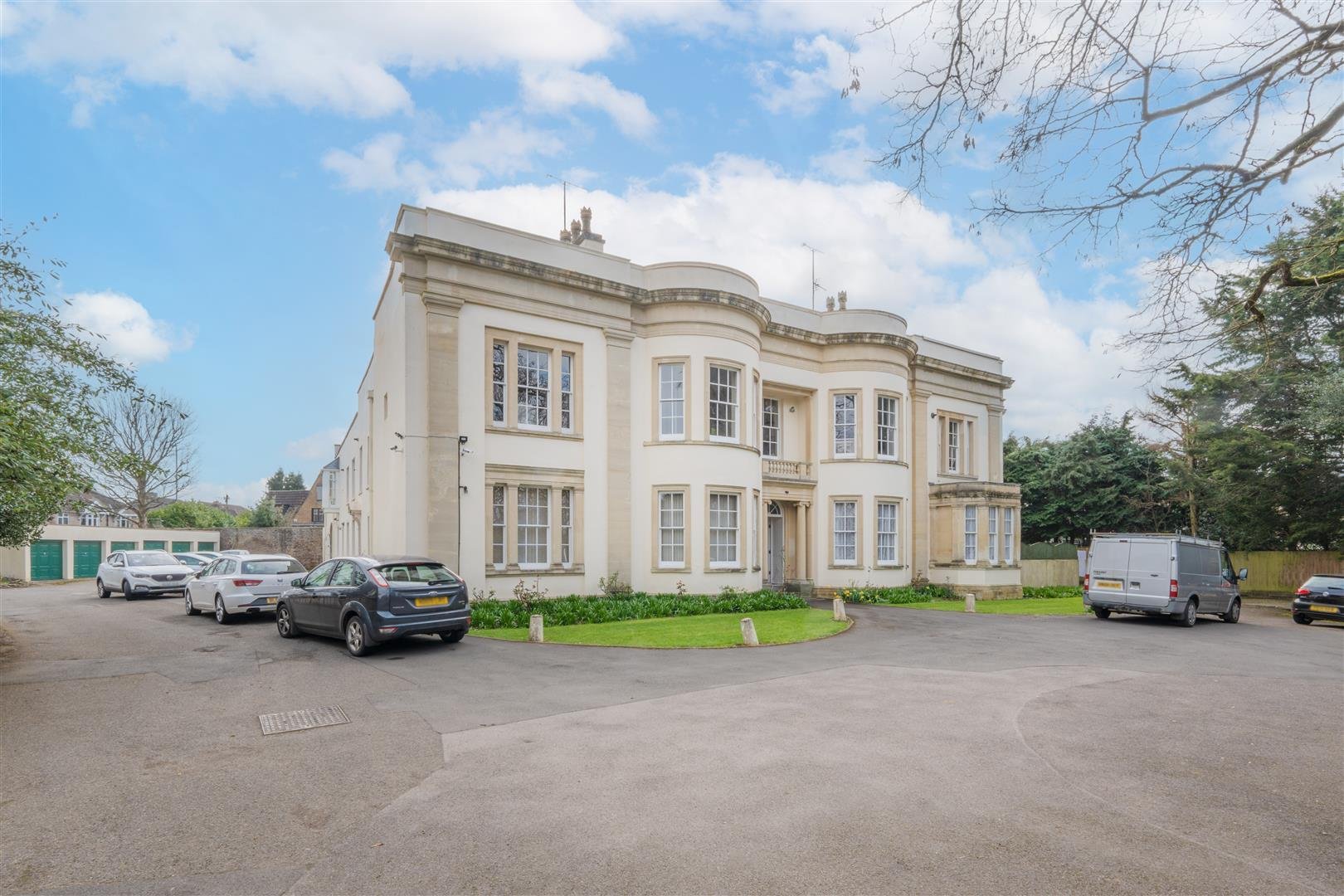 Cleeve wood road downend 32970144 dsc05988