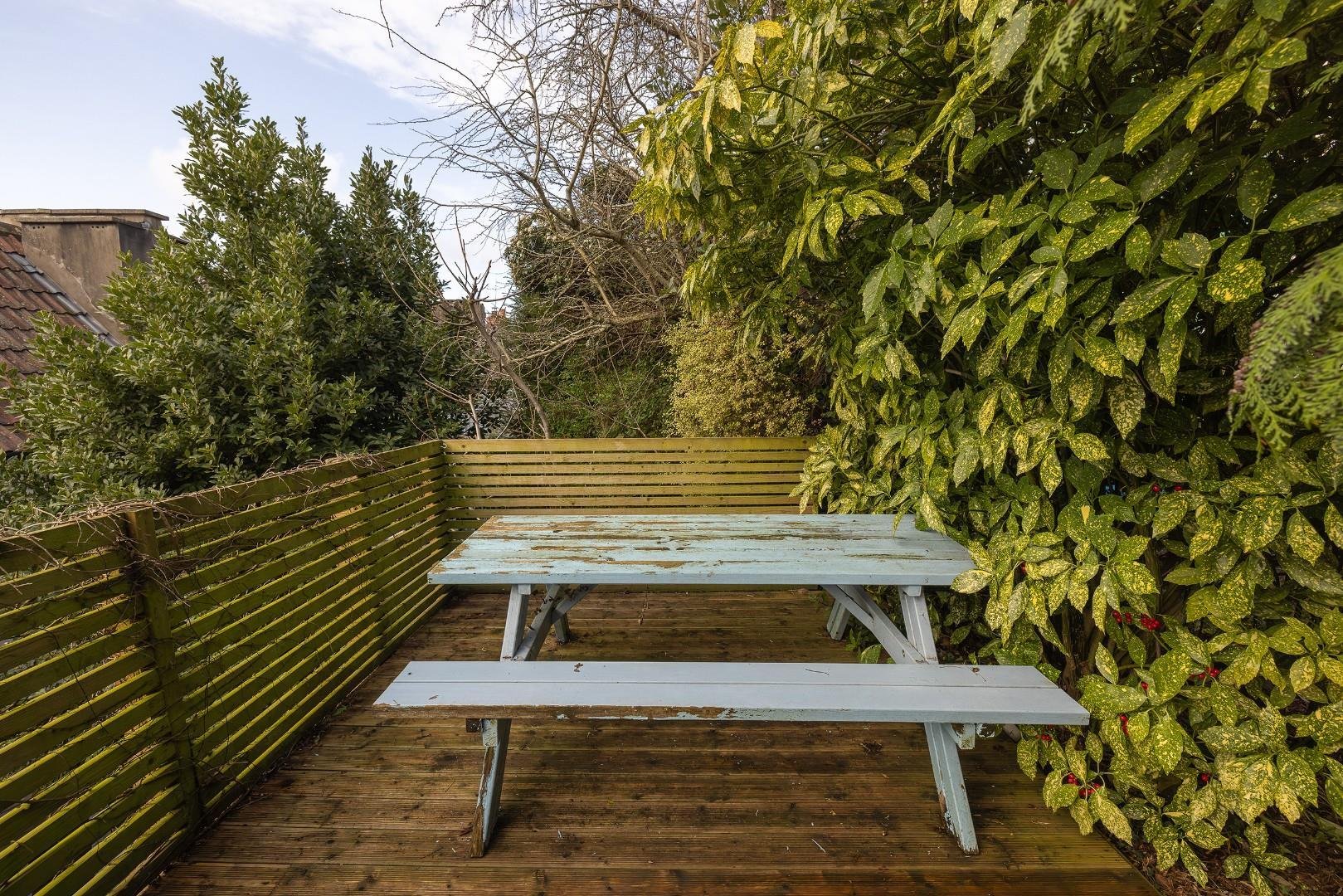 Clifton view totterdown 34473137 char9850