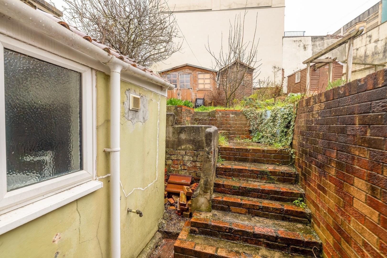 Clifton view totterdown 34473137 char9984 hdr
