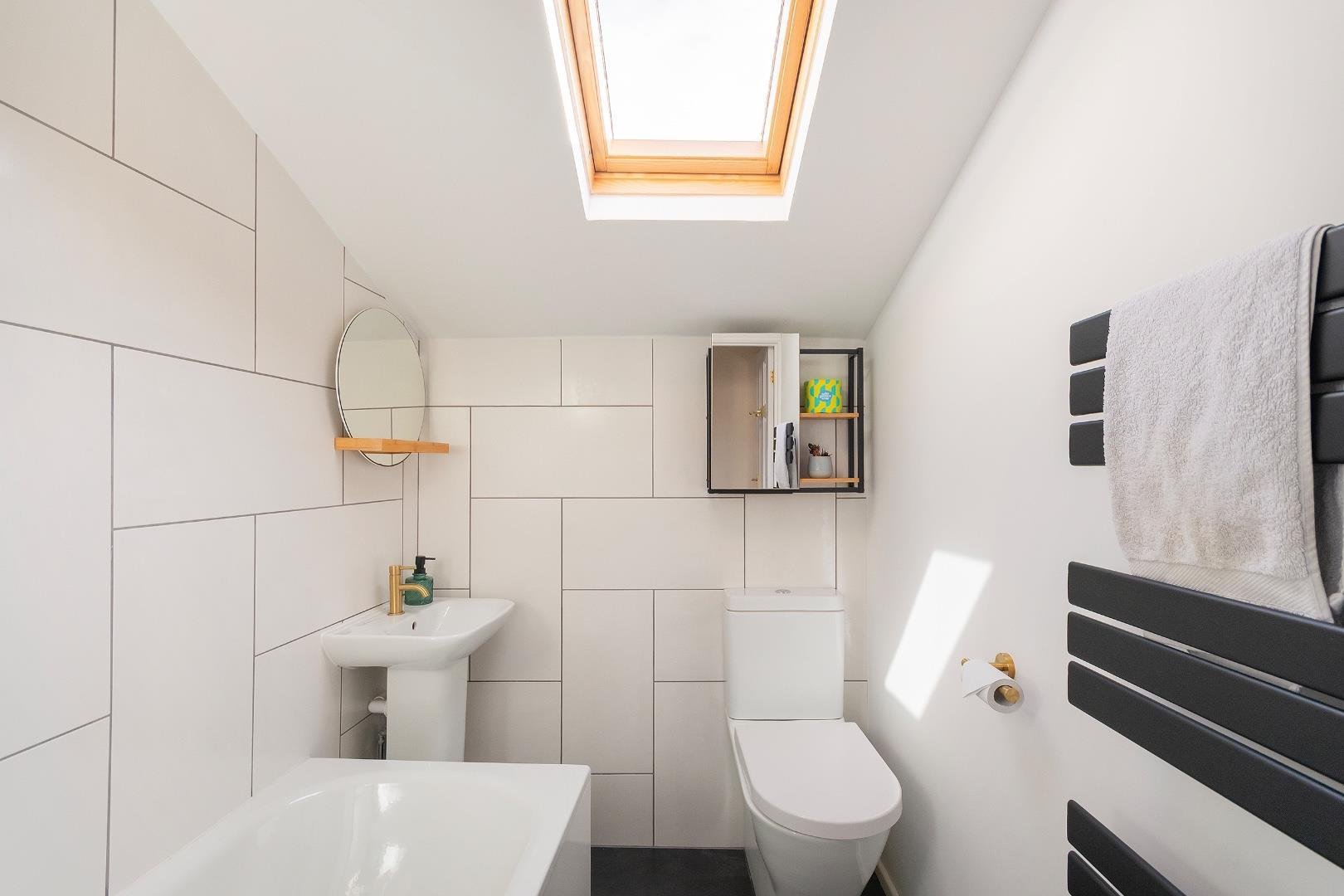 Conway road brislington 34366156 3 c9 rbn bathroom c
