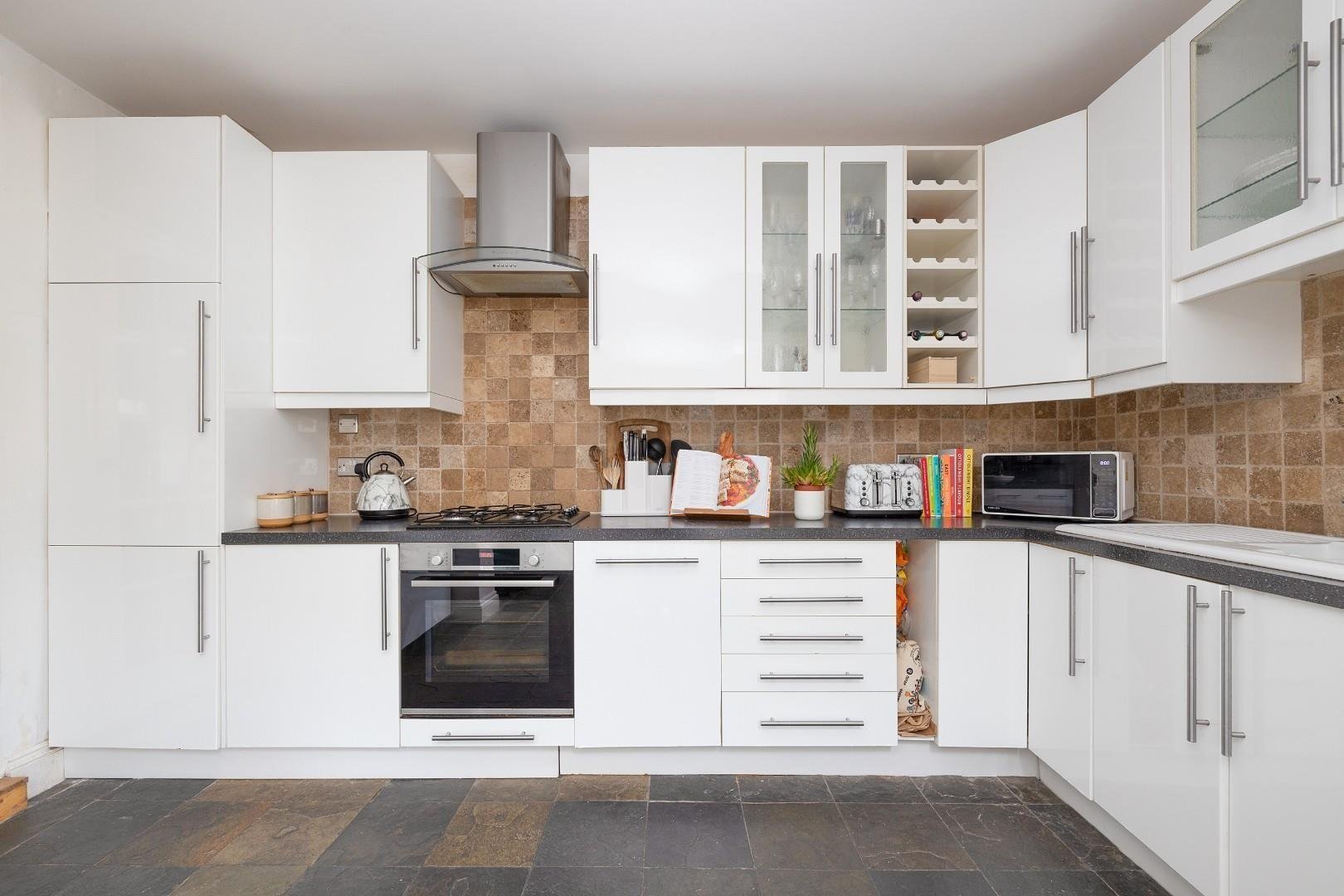Coronation road southville 33725367 15