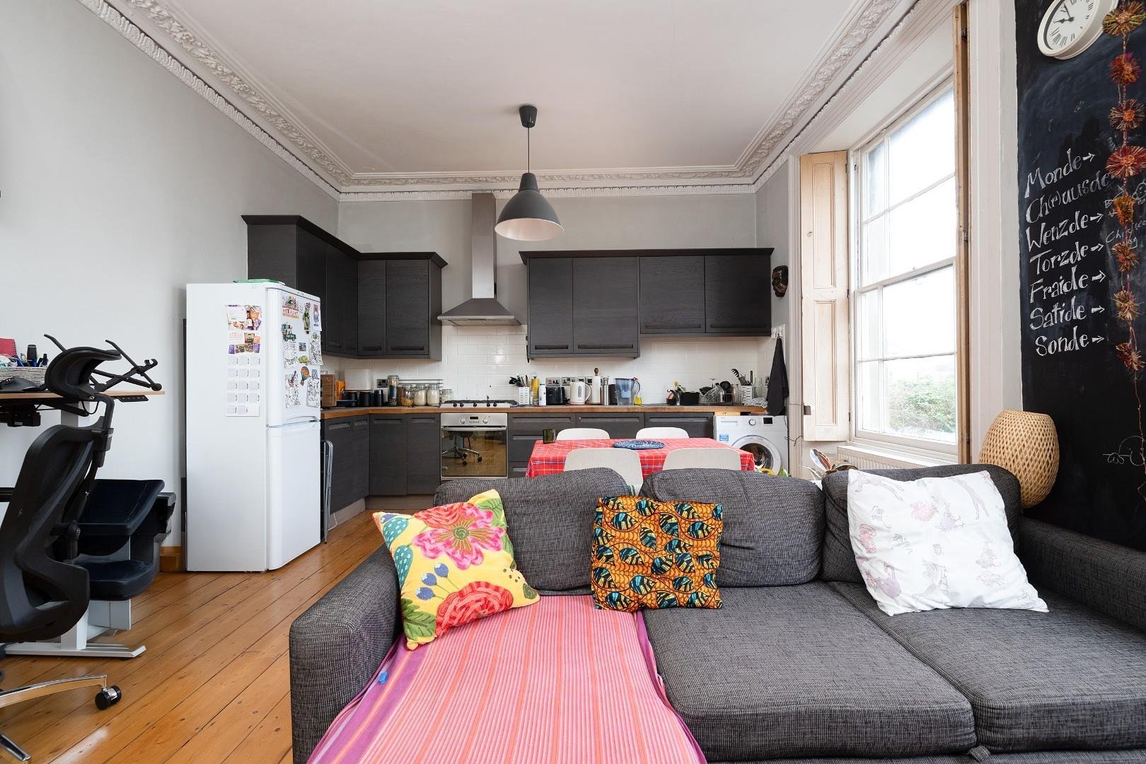 Cotham side cotham 33601842 cd7 a9483