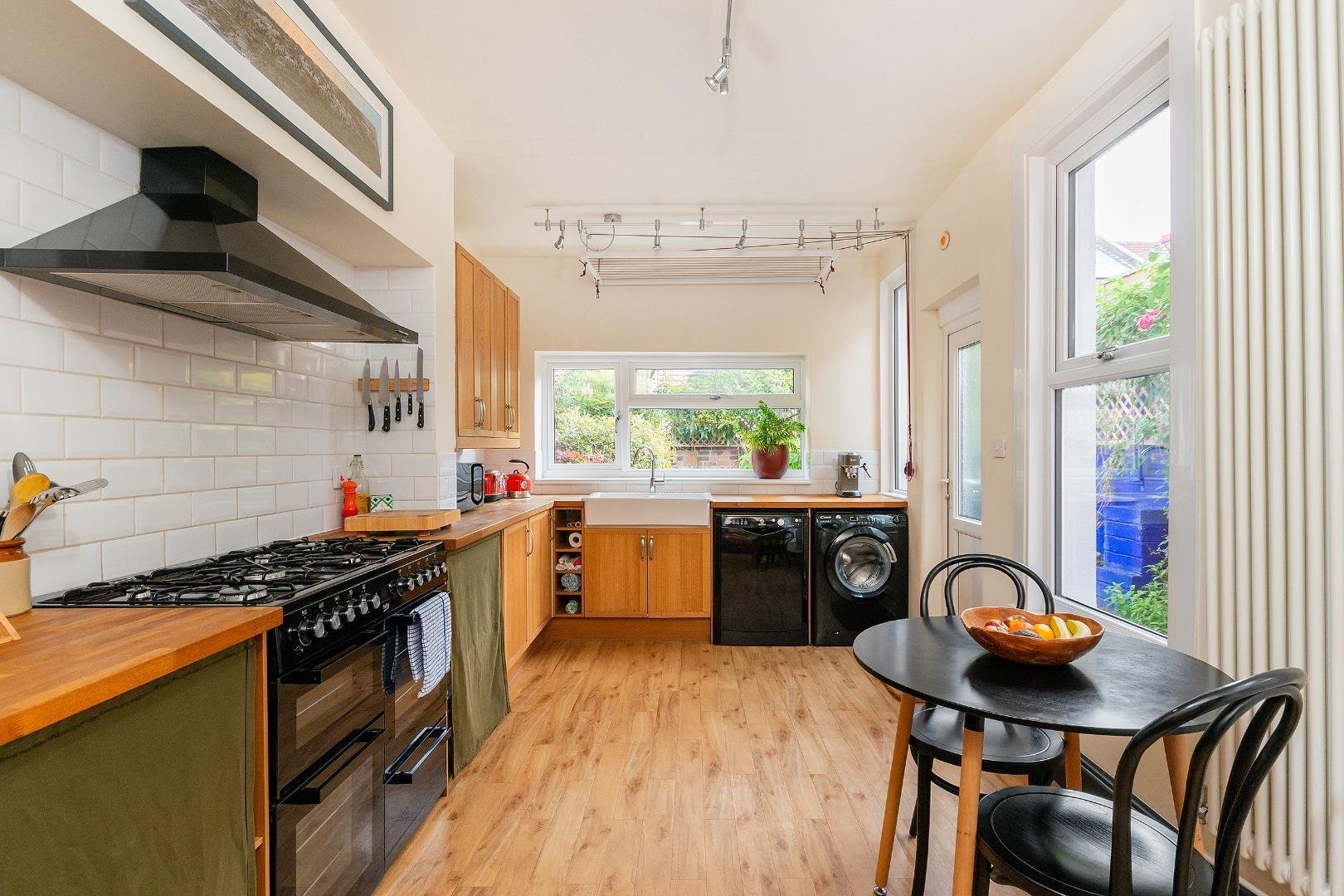 Daisy road greenbank 34841526 2 d7 rgk kitchen d