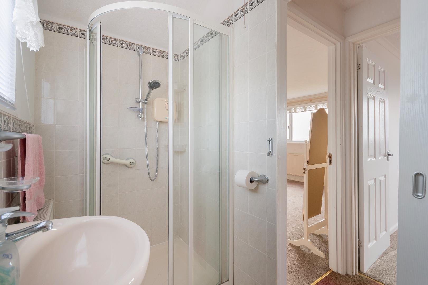 Dial hill road clevedon 34227223 2 d5 hrcn shower room b