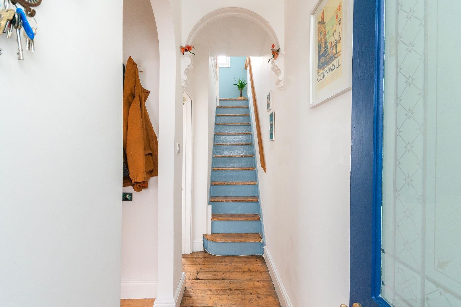 Dunkerry road windmill hill 33768518 4 d7 rwh hallway a