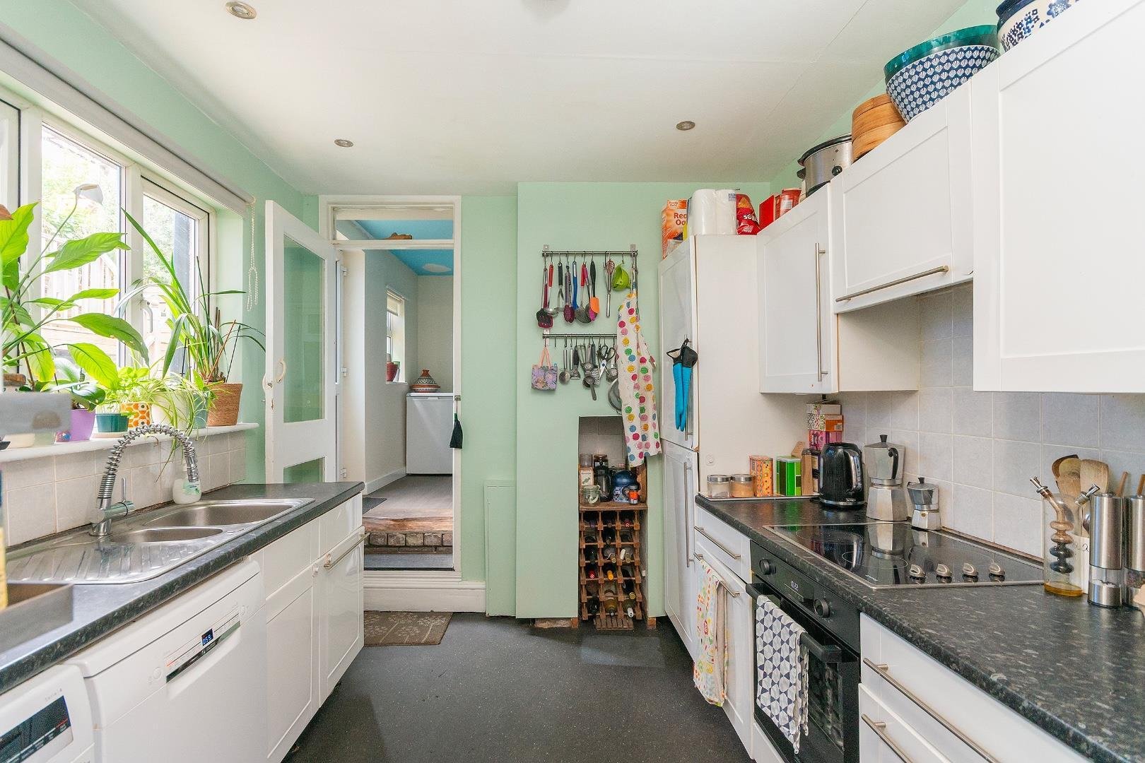 Dunkerry road windmill hill 33912864 8 d6 rwh kitchen b