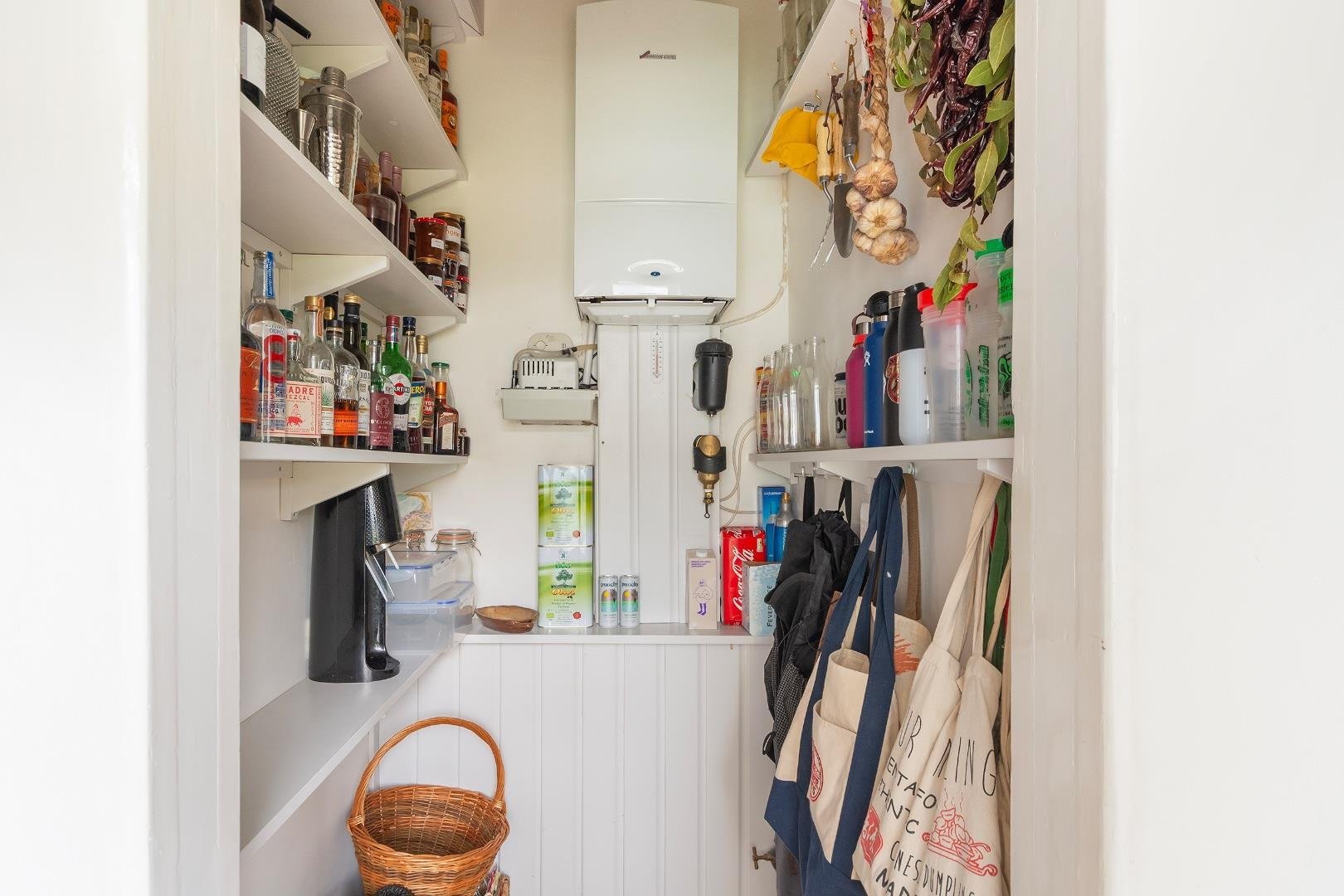 Effingham road st andrews 33843563 g8 f9 fersd pantry a