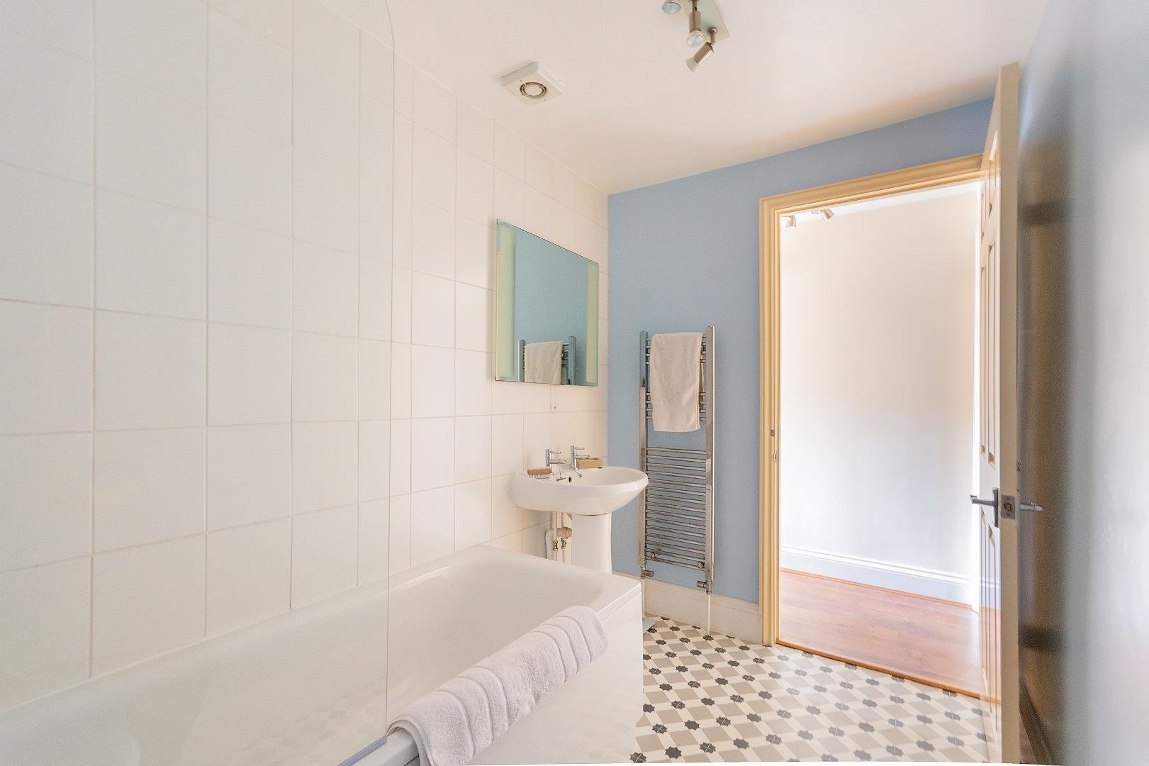 Fishponds road eastville 34647078 g3 f9 f2 rev bathroom a