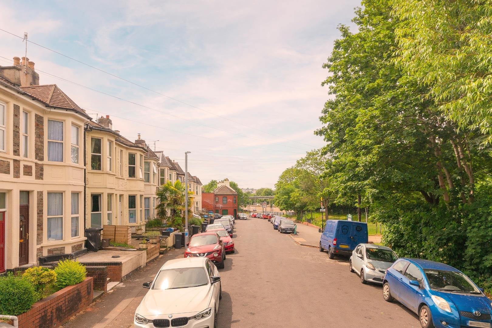Fox road easton 34741661 7 f0 bren external a