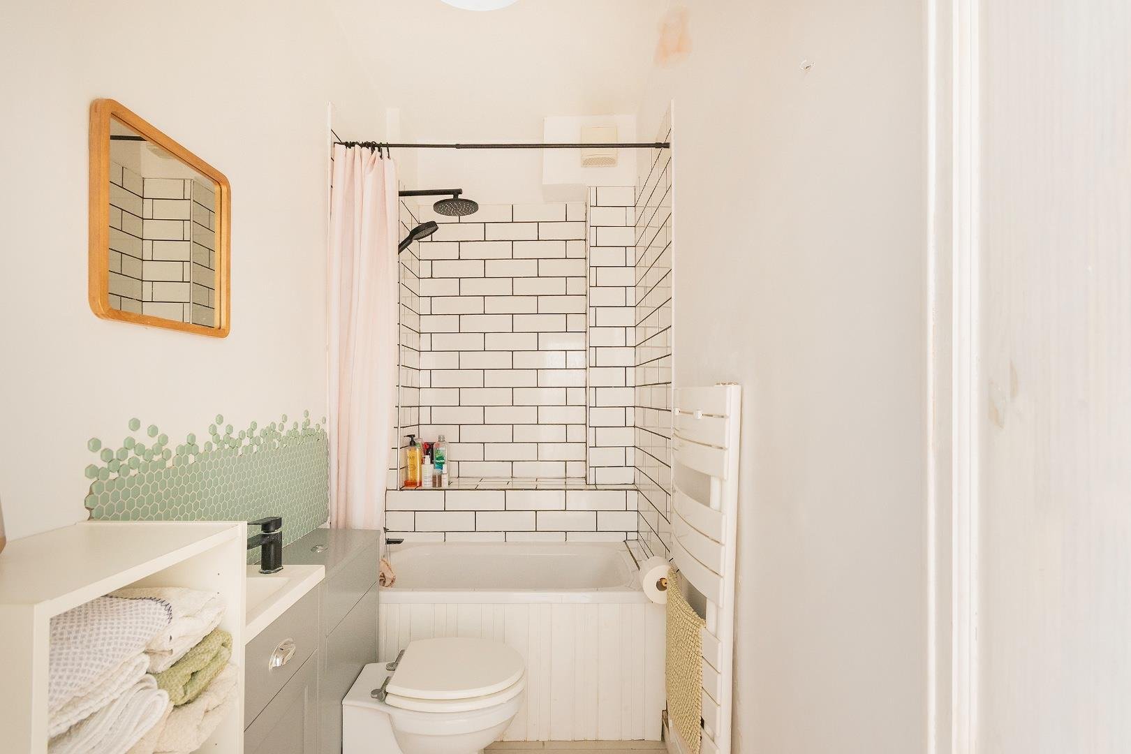 Freemantle road eastville 34756837 g4 f4 frev bathroom c