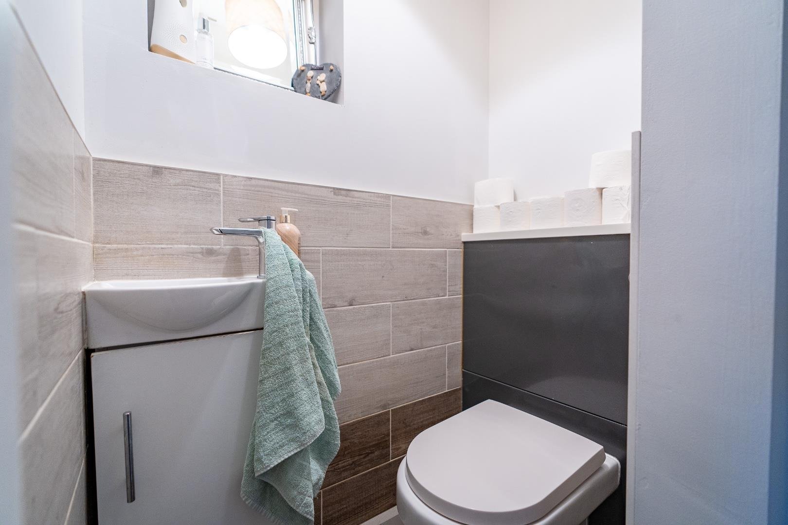 Glebe road clevedon 34456593 olh05046