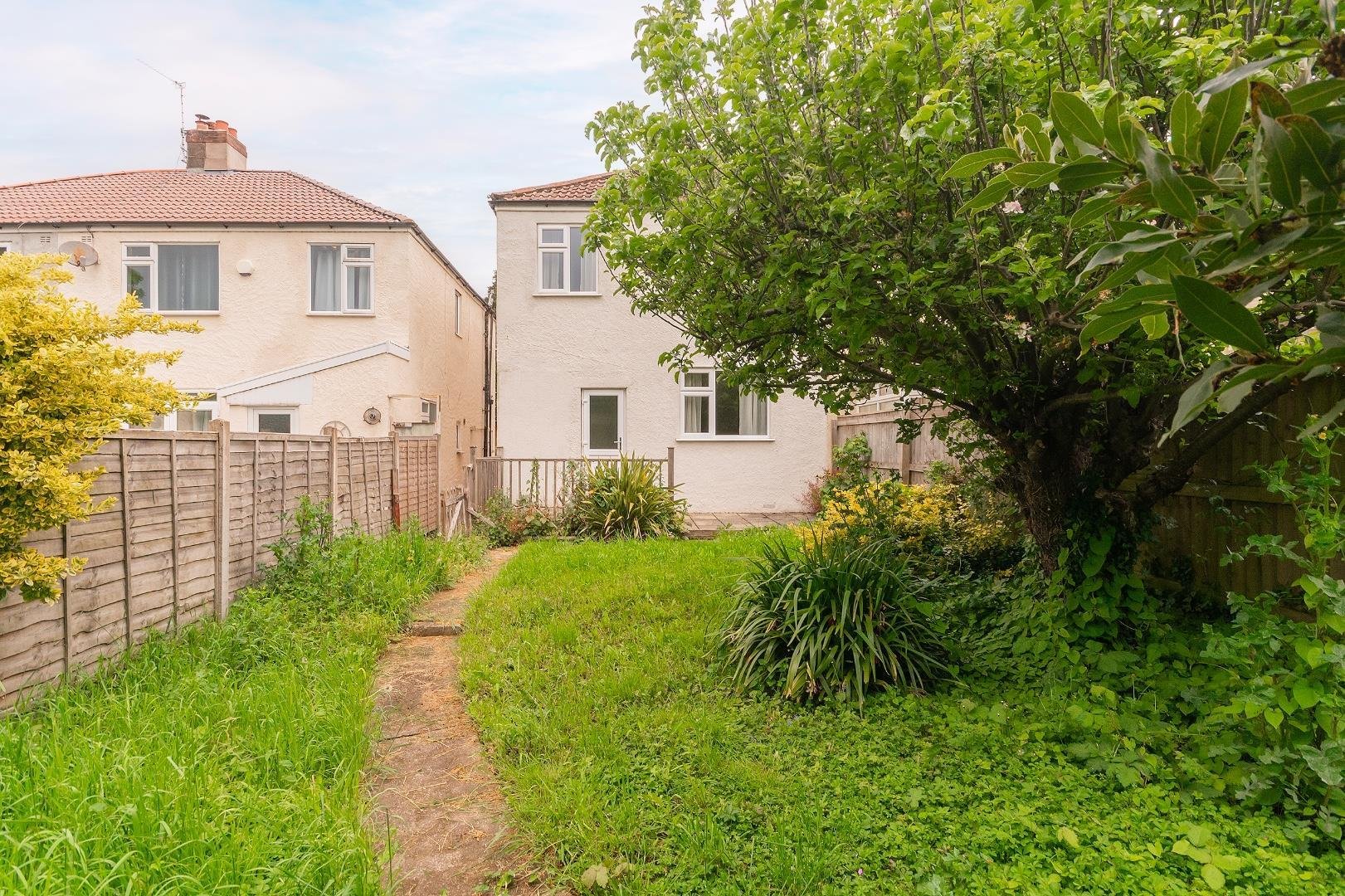 Glenarm walk brislington 34692693 0 g6 wbn external g