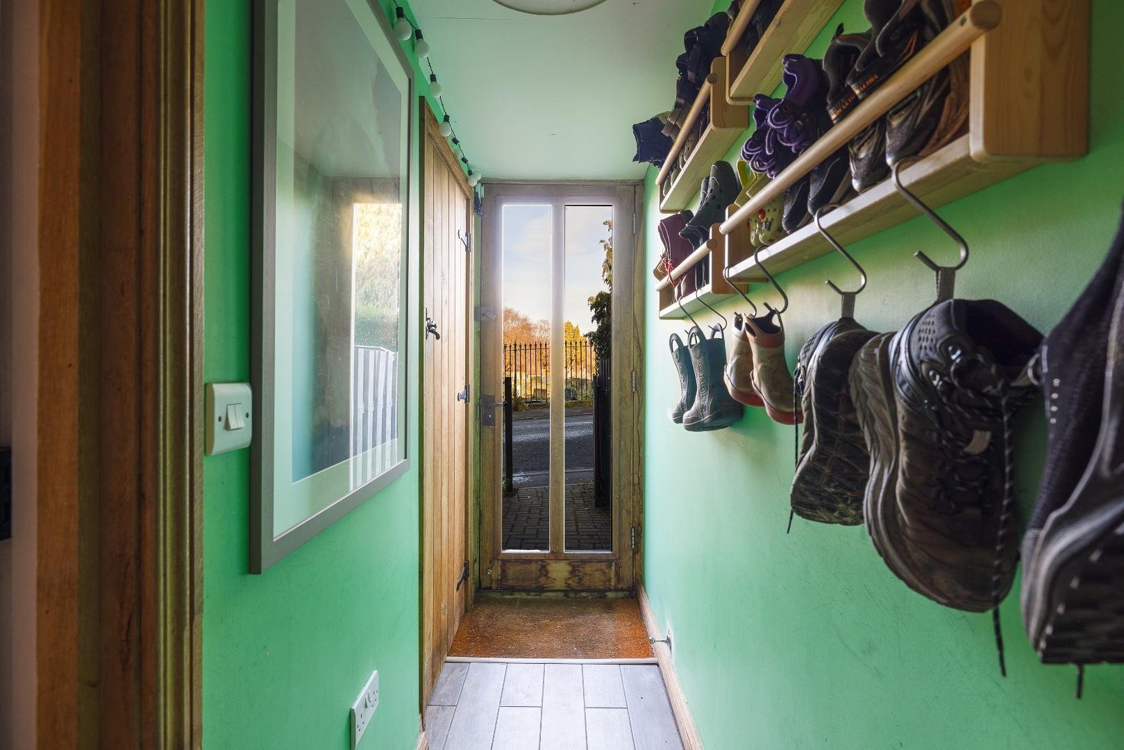 Green oak crescent greenbank 34586569 char5534