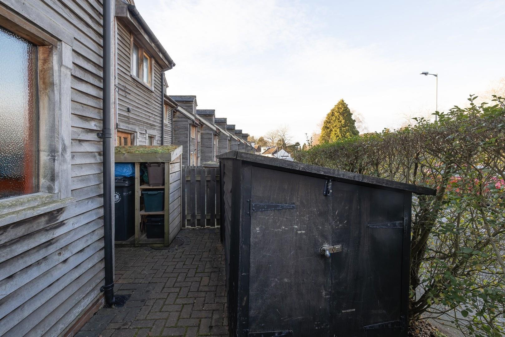 Green oak crescent greenbank 34586569 char5633