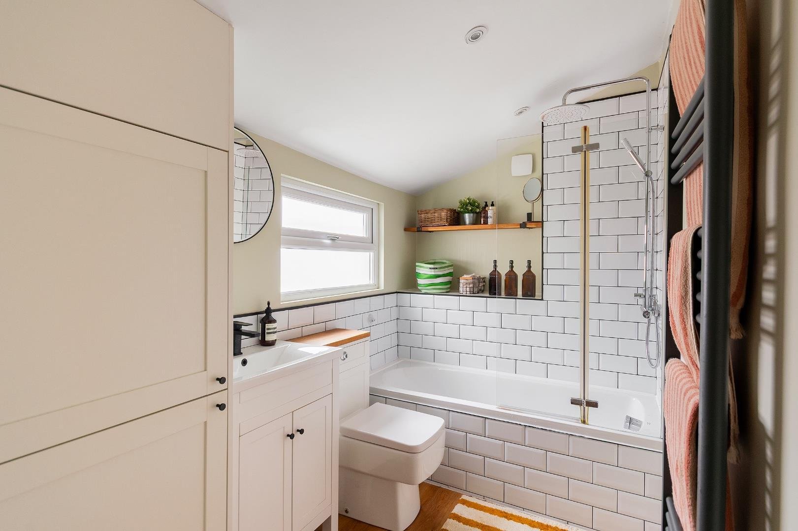 Greenbank road greenbank 34462726 5 g4 rgk bathroom b
