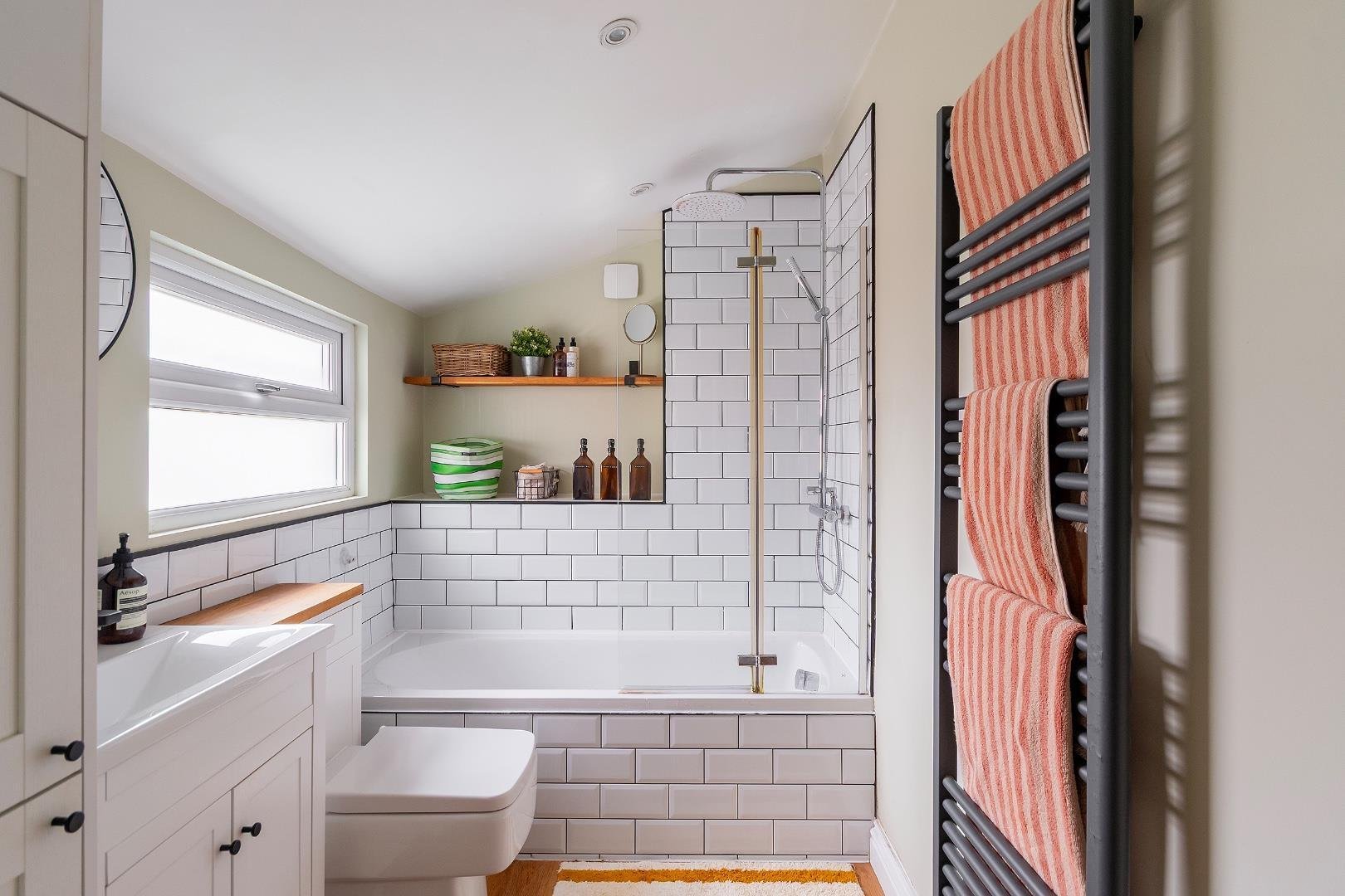 Greenbank road greenbank 34462726 5 g4 rgk bathroom c
