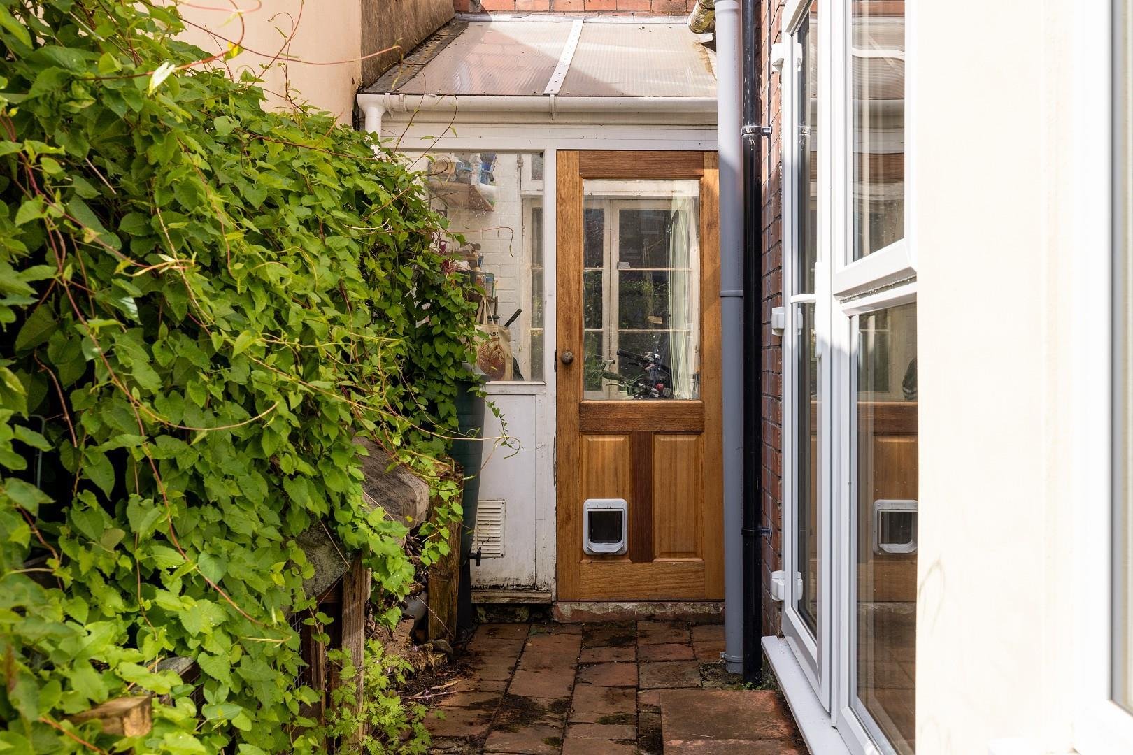 Hamilton road southville 33179463 cd7 a6481 hdr