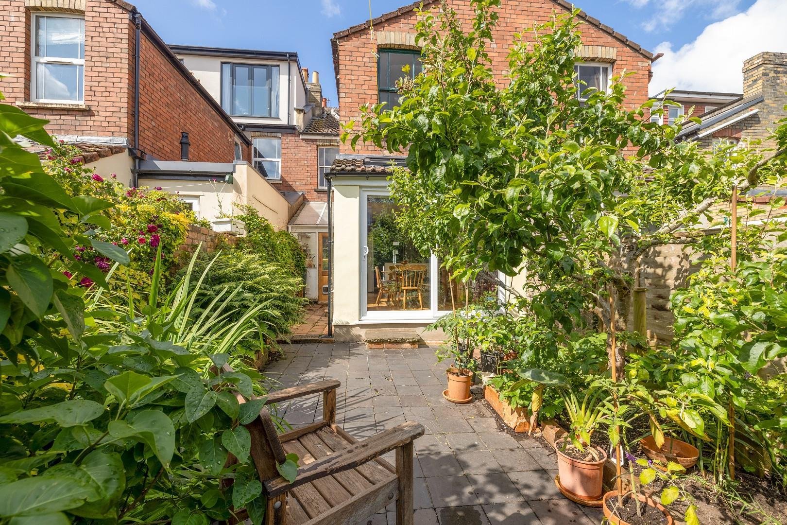 Hamilton road southville 33179463 cd7 a6496 hdr