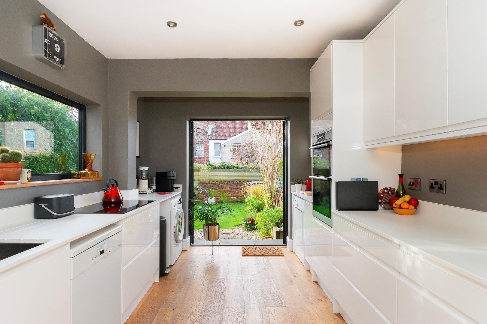Harrowdene road knowle 33566229 1 h2 rke kitchen d