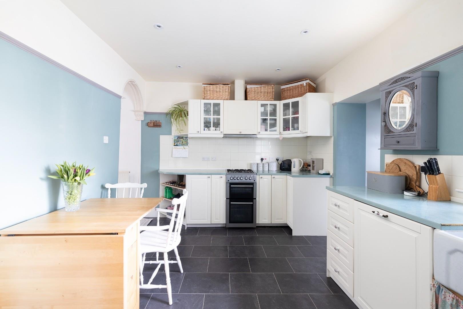 Henry street totterdown 32993179 cd7 a6864