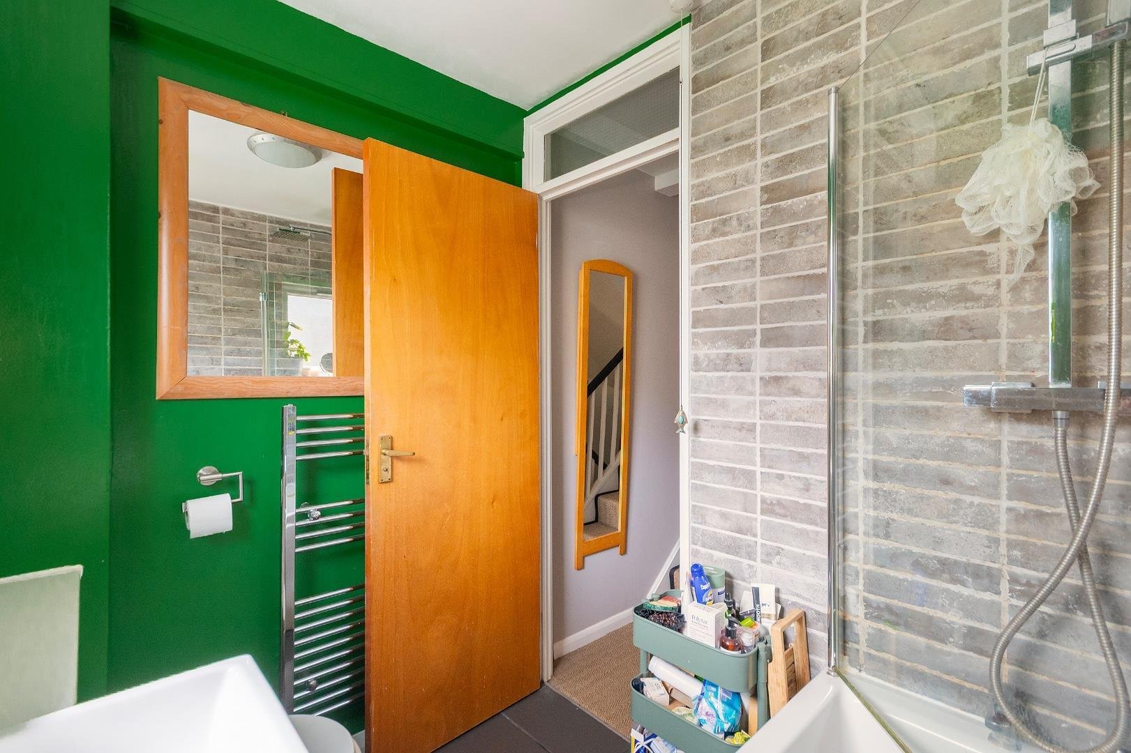 Highgrove street totterdown 34862998 2 h0 stn bathroom a