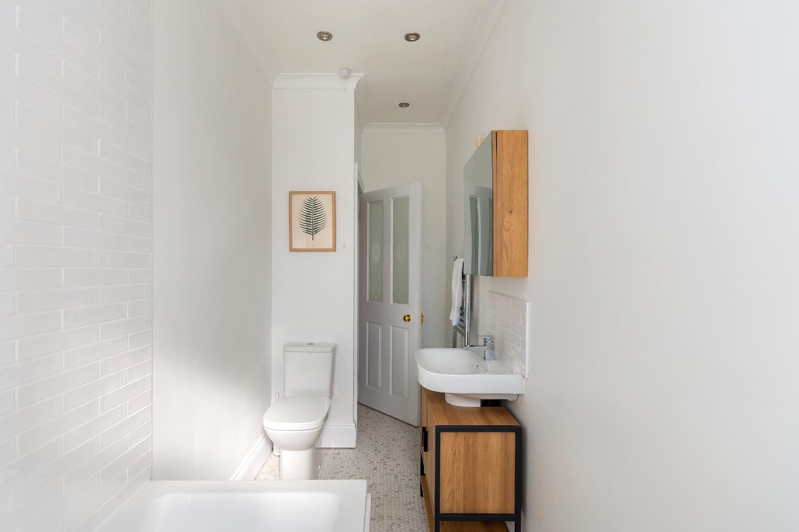 Hill avenue victoria park 33831820 7 h7 avp bathroom a