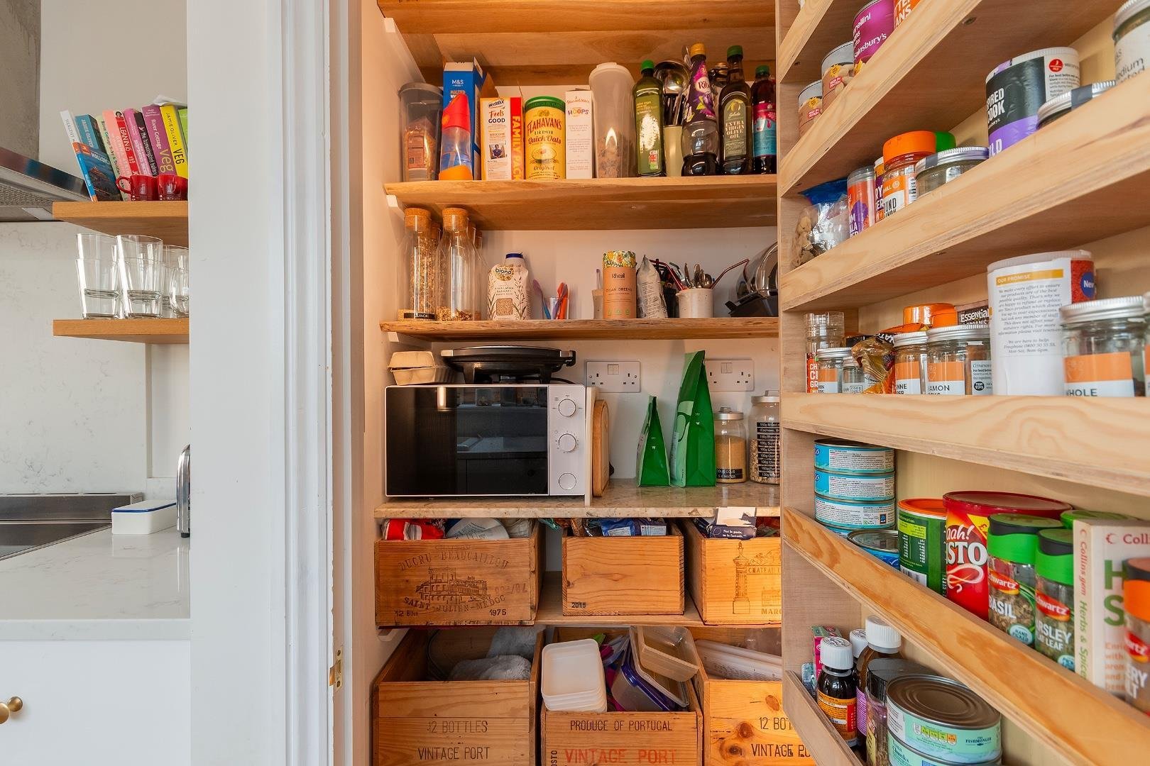 Hill avenue victoria park 33831820 7 h7 avp pantry a